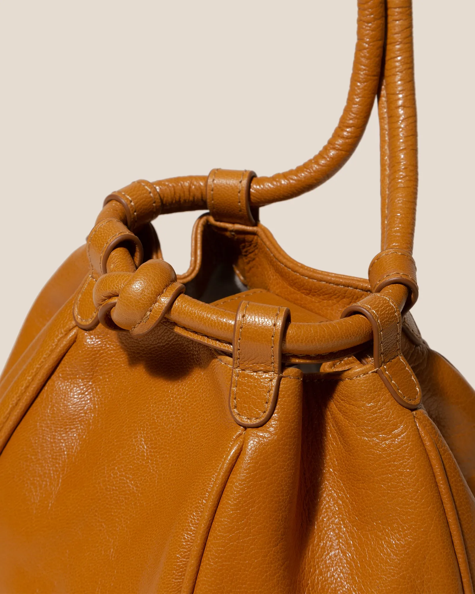 GLOBUL MINI SUPPLE SHINY - Balloon-Shaped Crossbody Bag sold by Hereu Studio product image thumbnail 3