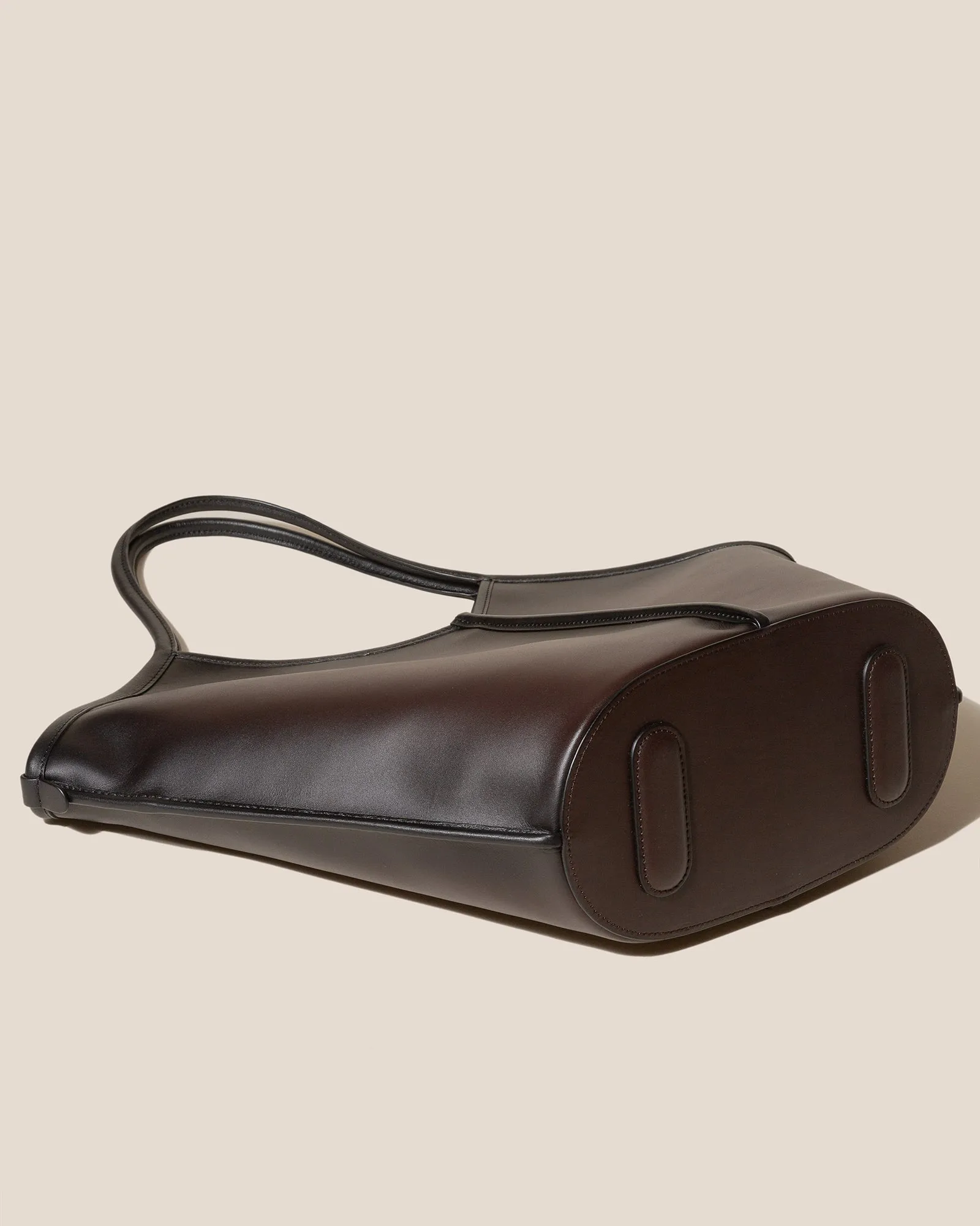 CALELLA AIRBRUSHED - Leather Tote Bag sold by Hereu Studio product image thumbnail 4