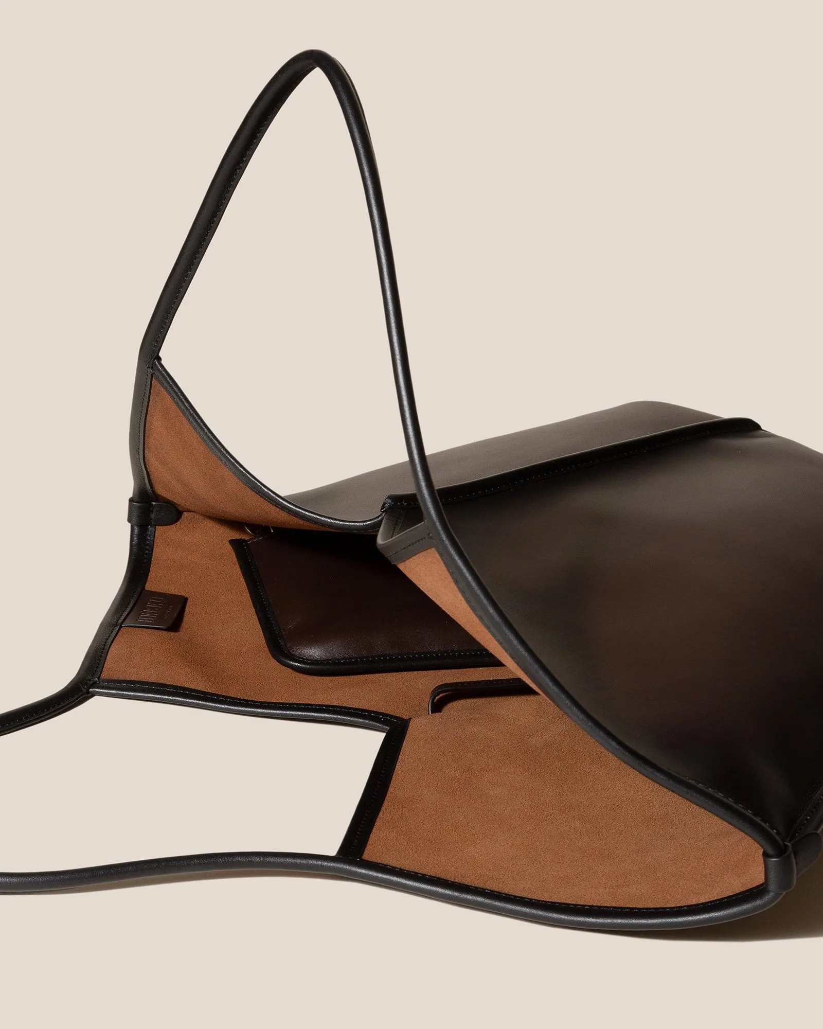 CALELLA AIRBRUSHED - Leather Tote Bag sold by Hereu Studio product image thumbnail 3