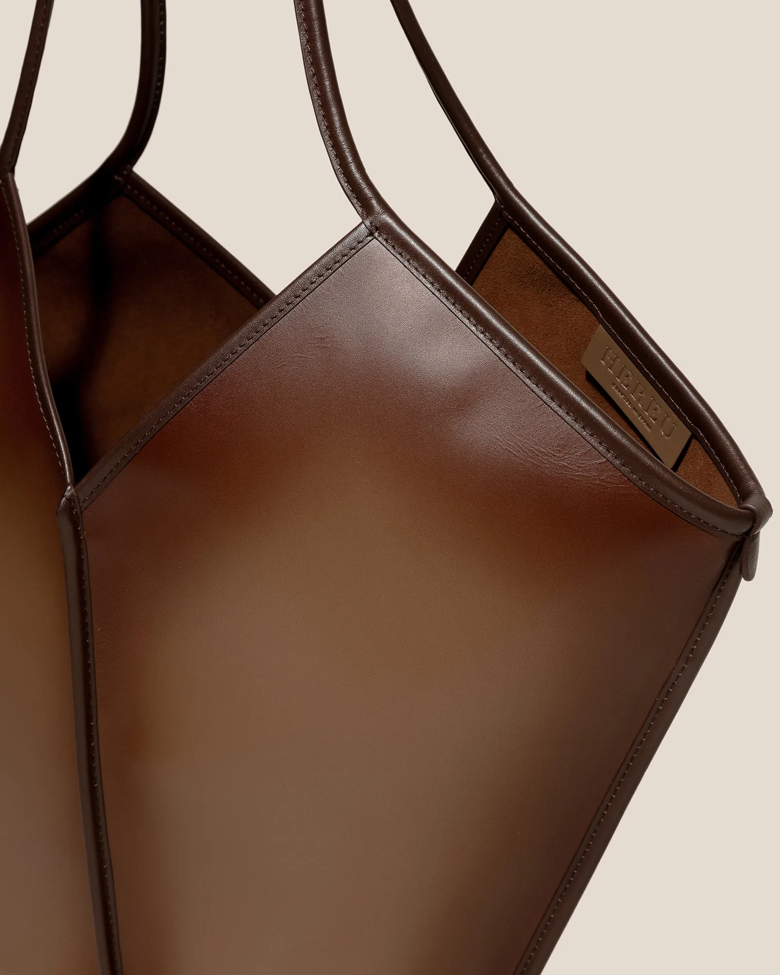 CALELLA AIRBRUSHED - Leather Tote Bag sold by Hereu Studio product image thumbnail 2