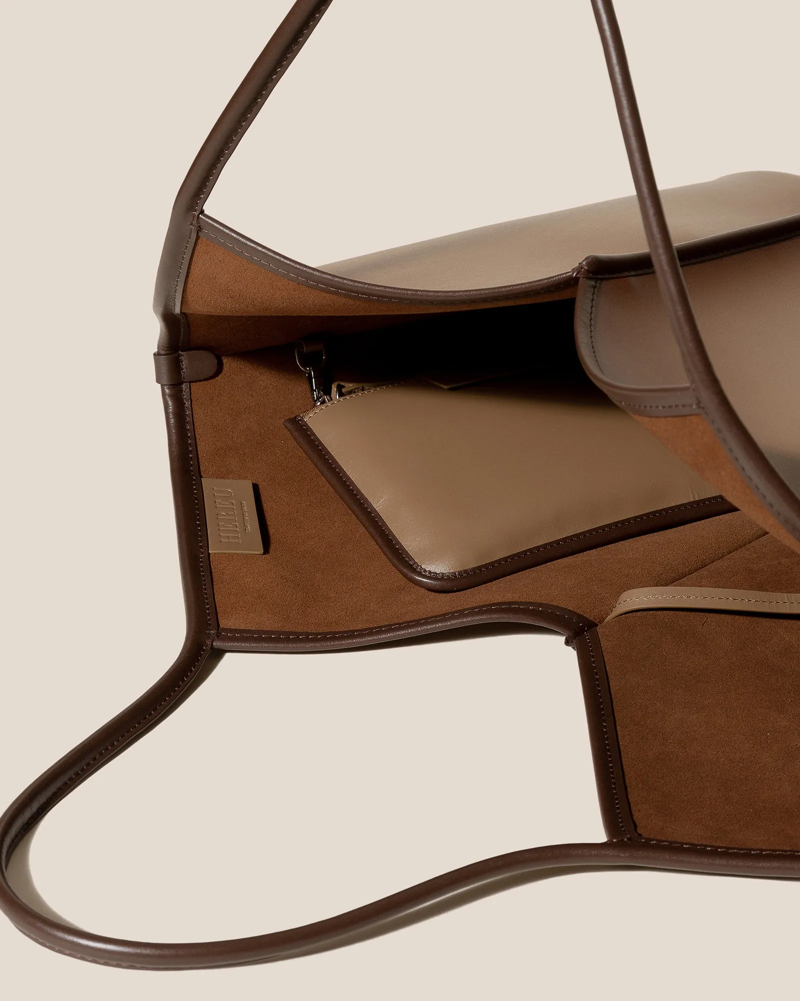 CALELLA AIRBRUSHED - Leather Tote Bag sold by Hereu Studio product image thumbnail 3