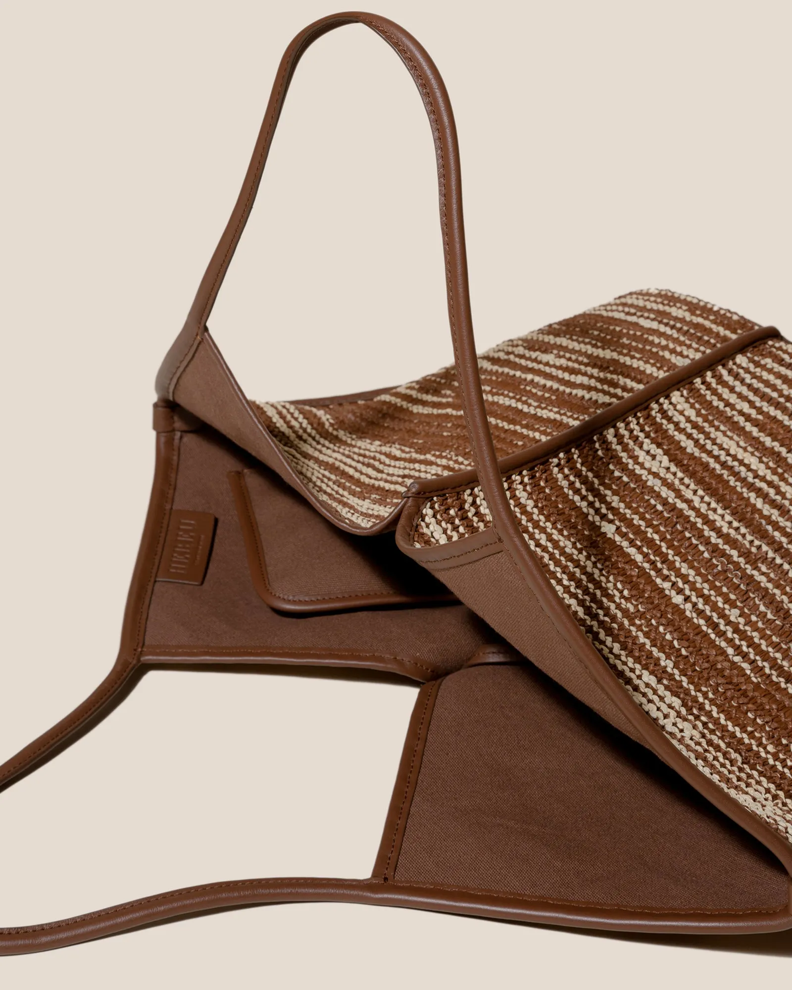 CALELLA RAFFIA BICOLOUR - Leather-trimmed Tote Bag sold by Hereu Studio product image thumbnail 3
