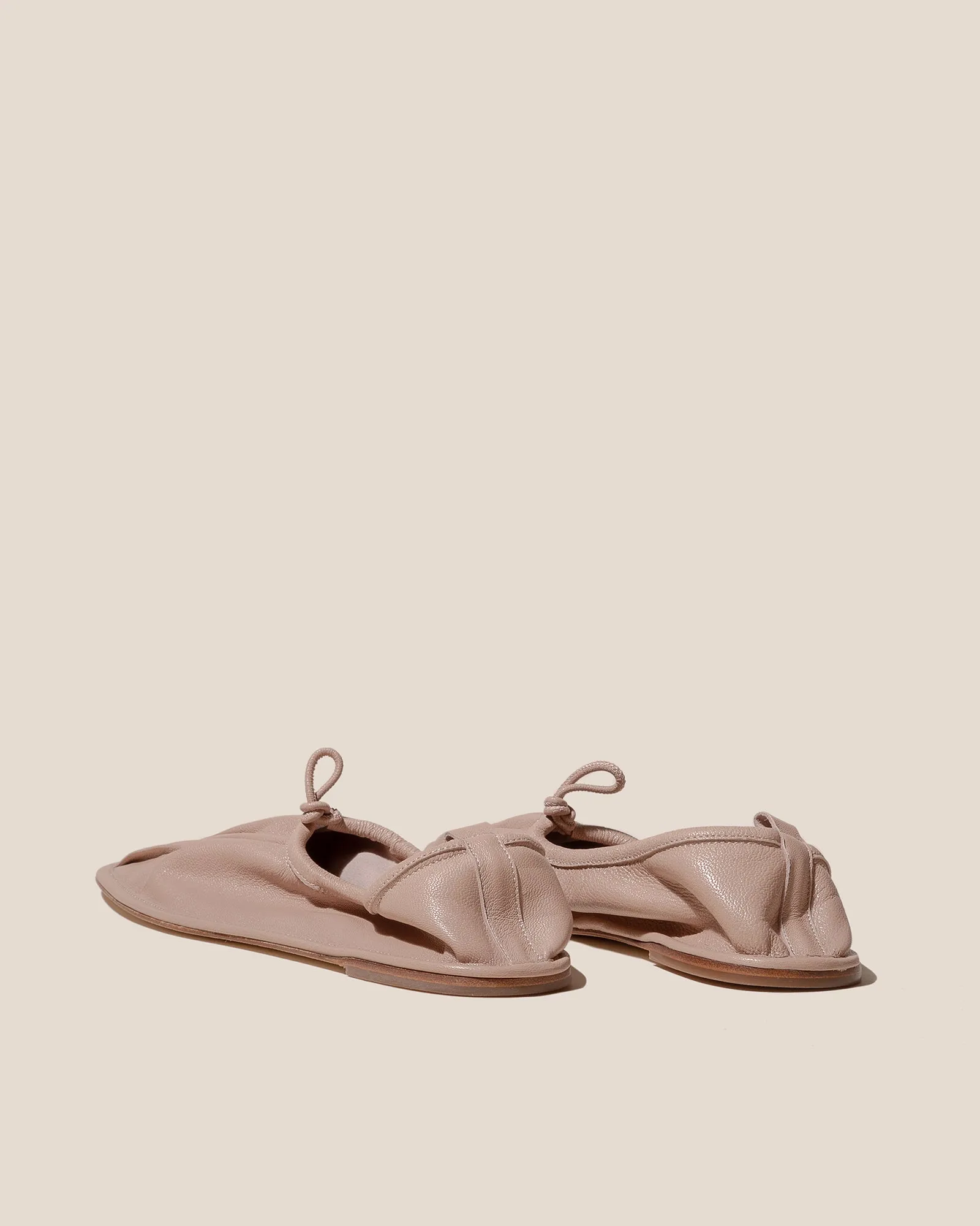 PUNTERA SUPPLE SHINY - Pleated-Toe Pump sold by Hereu Studio product image thumbnail 2