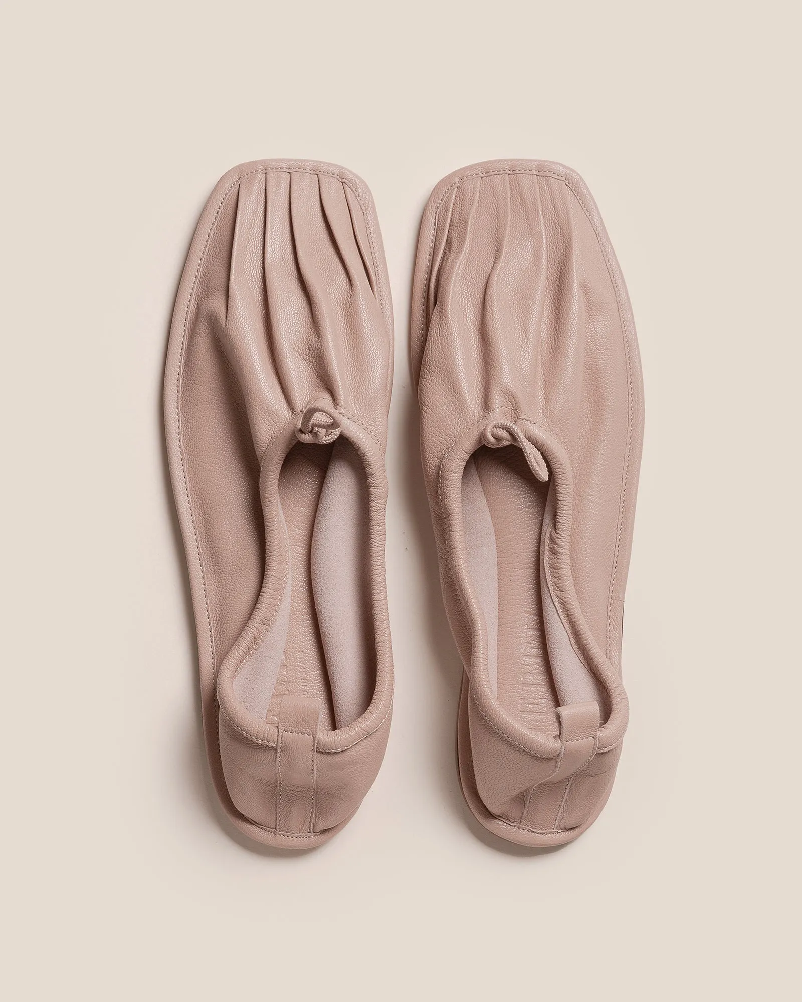 PUNTERA SUPPLE SHINY - Pleated-Toe Pump sold by Hereu Studio product image thumbnail 3