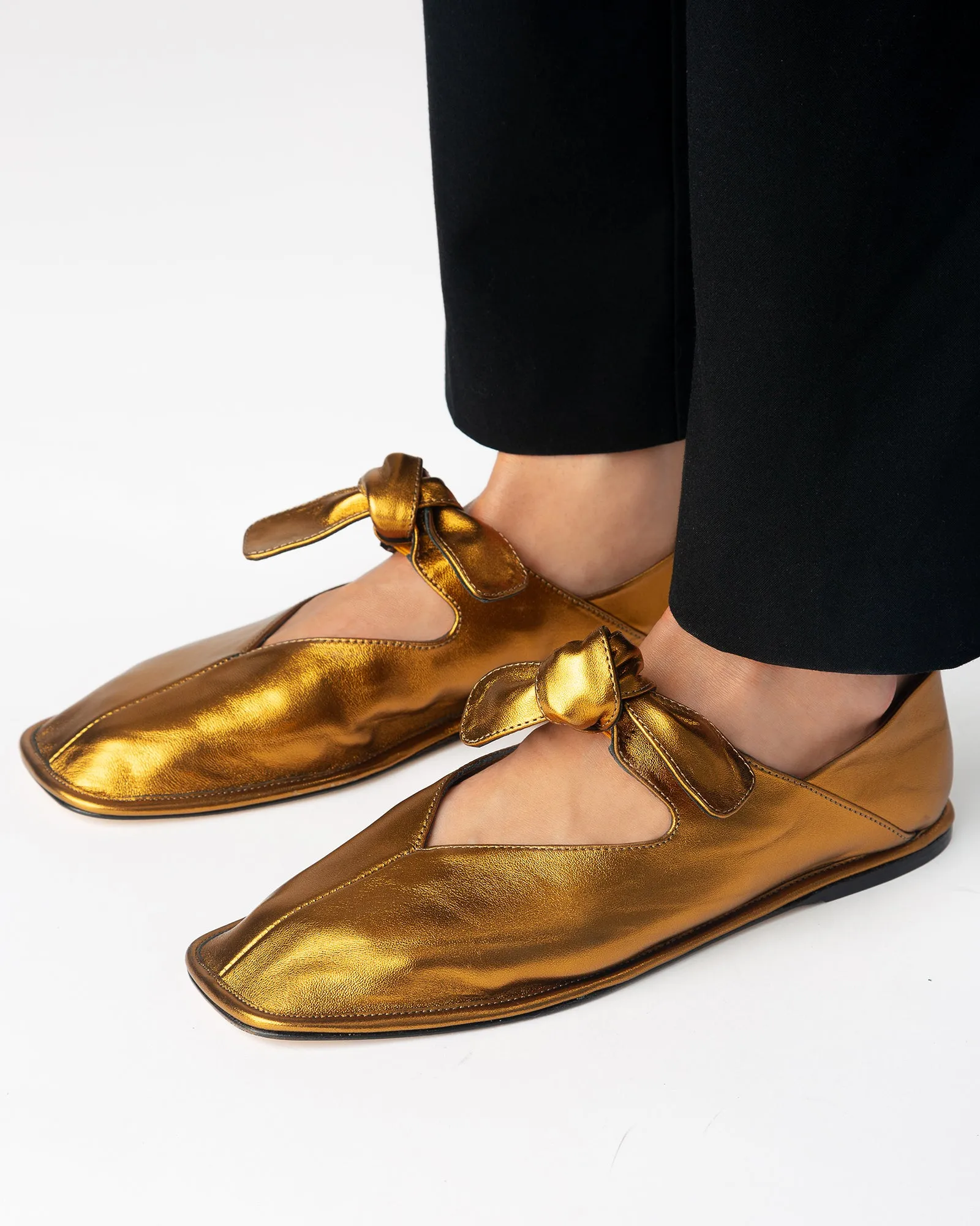 LLASADA METALLIC - Front-Knot Pump sold by Hereu Studio product image thumbnail 3