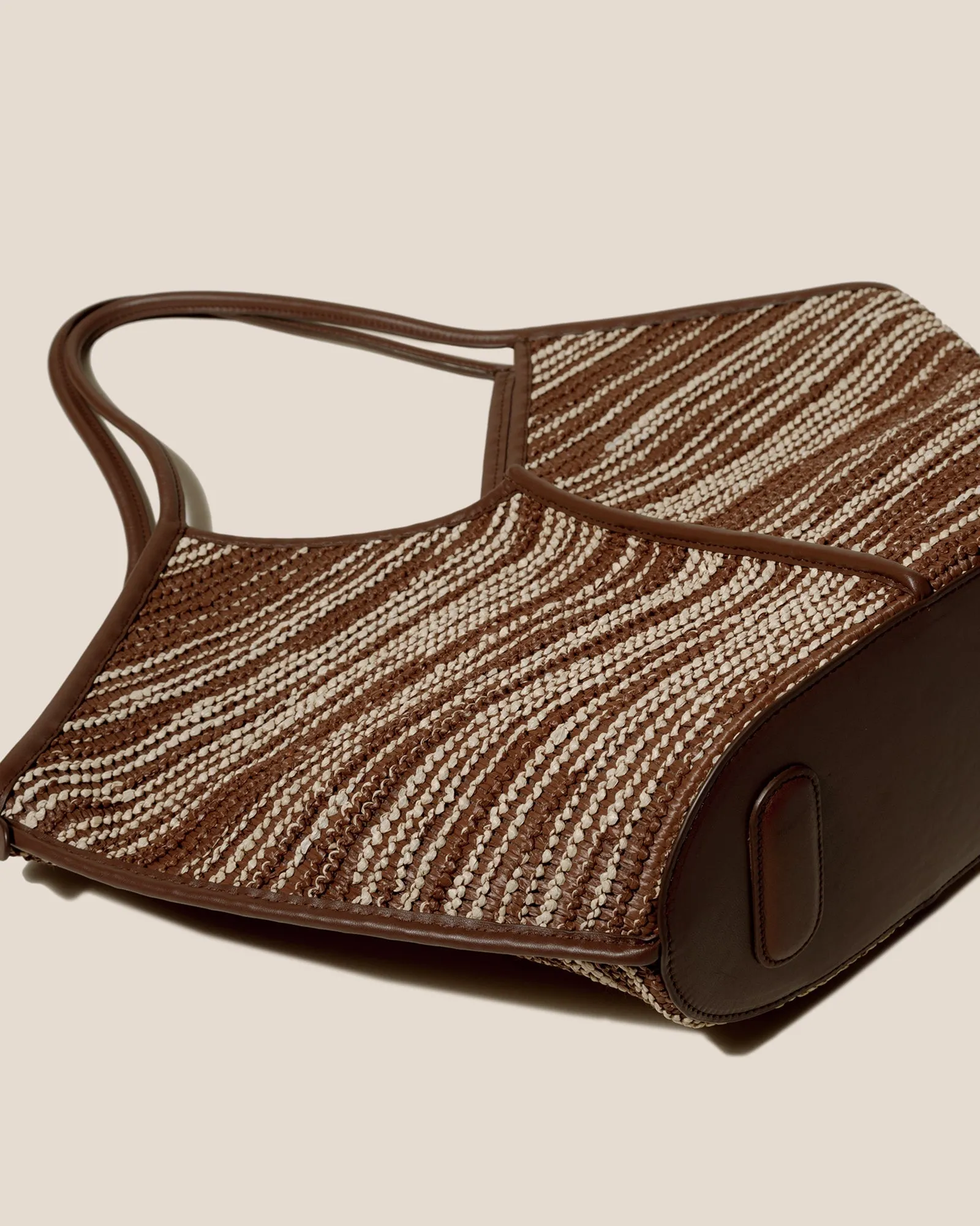 CALELLA RAFFIA BICOLOUR - Leather-trimmed Tote Bag sold by Hereu Studio product image thumbnail 4