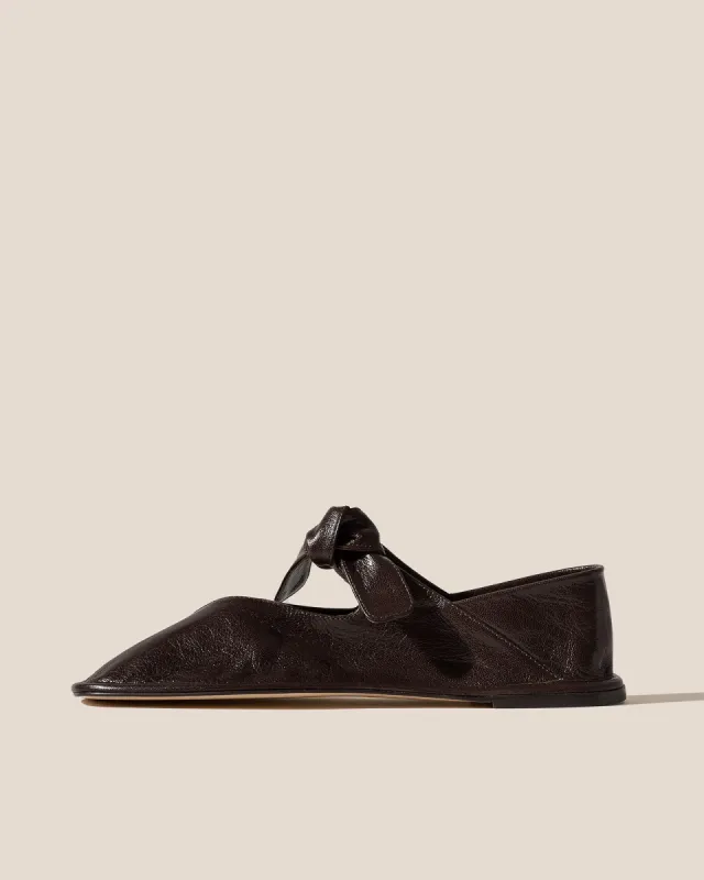 LLASADA SUPPLE SHINY - Front-Knot Pump sold by Hereu Studio