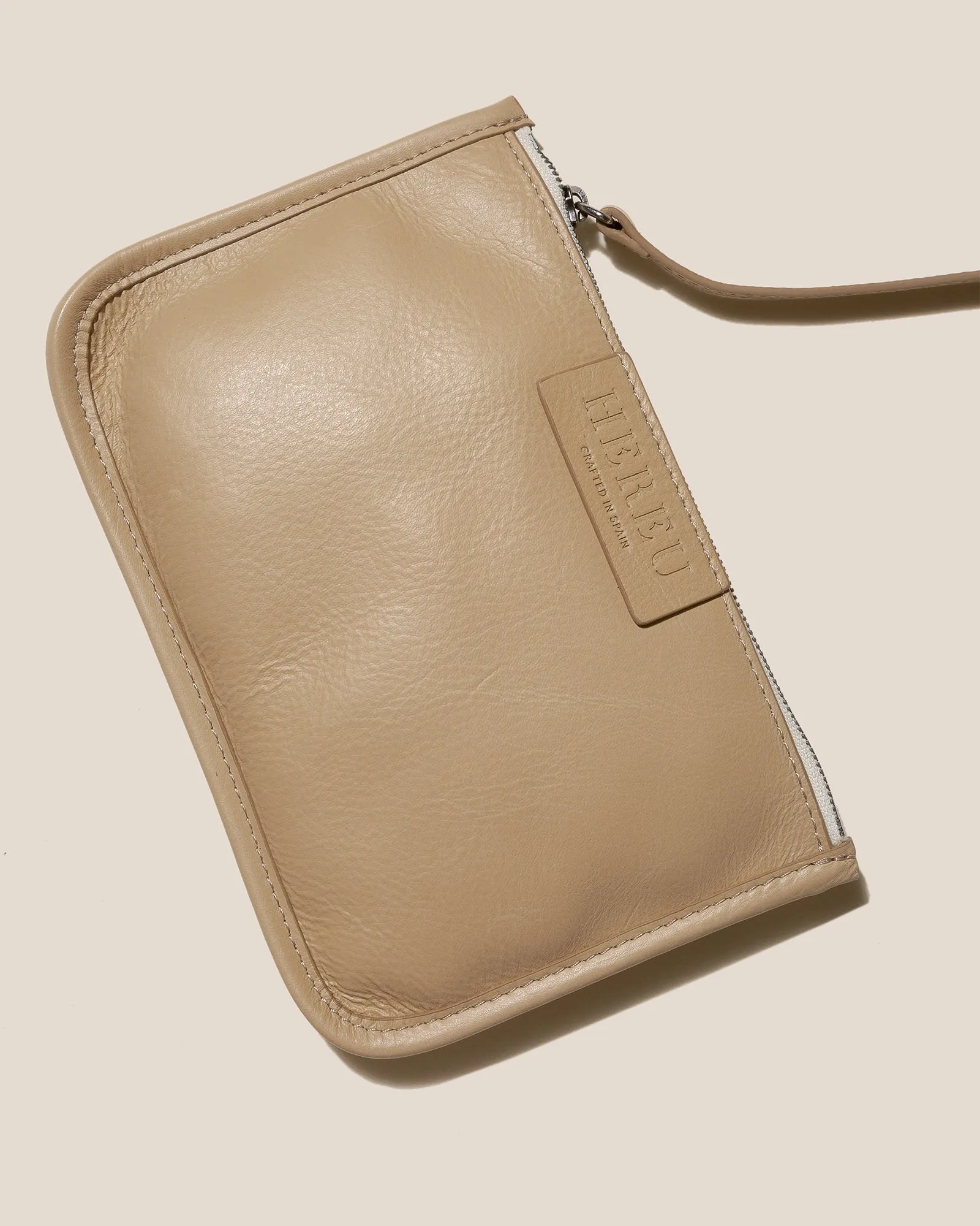 CALELLA DISTRESSED - Leather Tote Bag sold by Hereu Studio product image thumbnail 5