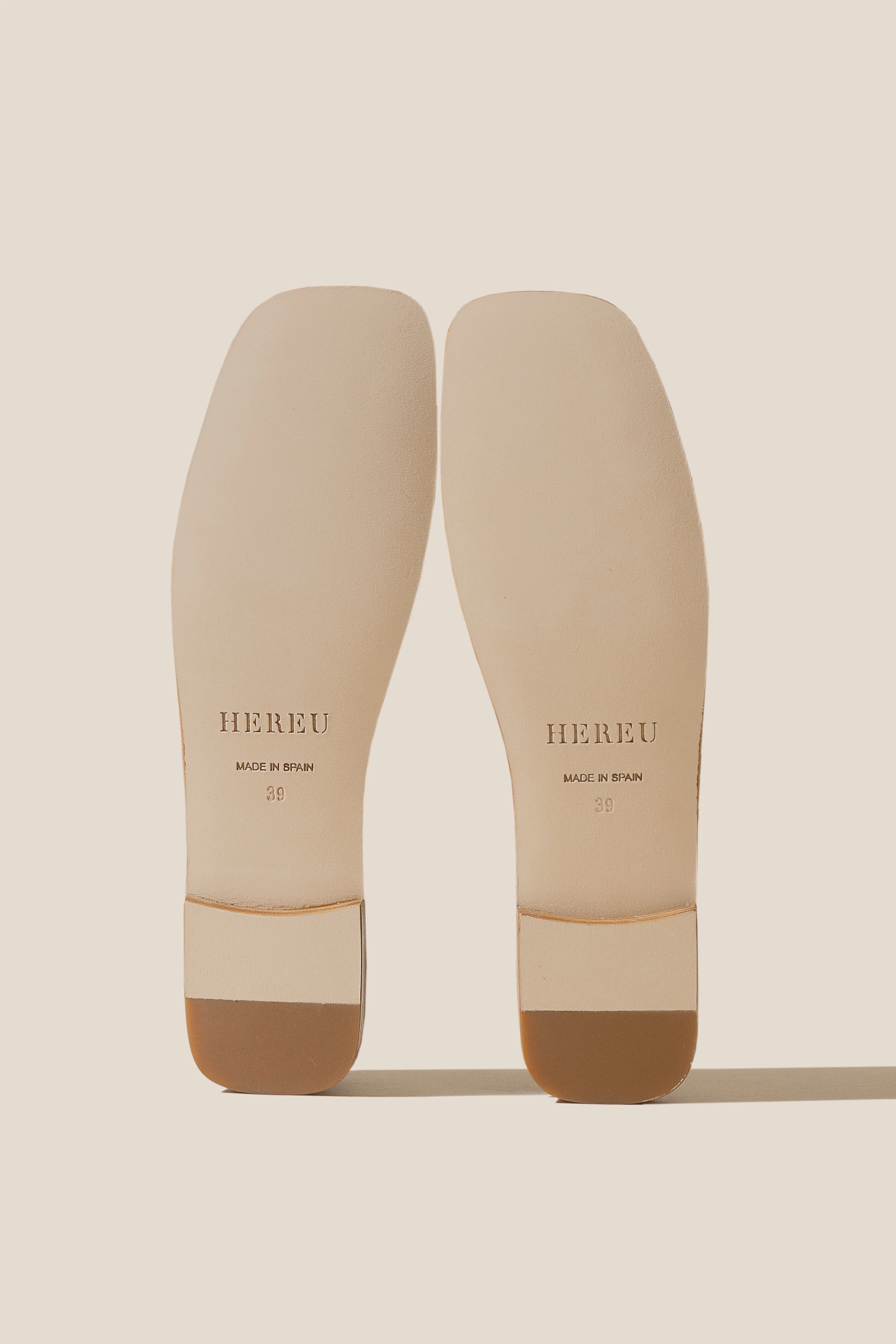 LLASADA CURLY SHEARLING - Front-Knot Pump sold by Hereu Studio product image thumbnail 4