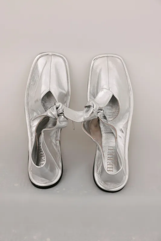 LLASADA METALLIC - Front-Knot Pump sold by Hereu Studio