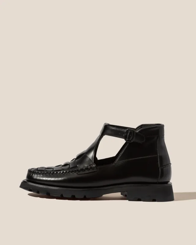 AIELO WOVEN SPORT - T-bar Low Cut Interwoven-detail Moccasin Boot sold by Hereu Studio