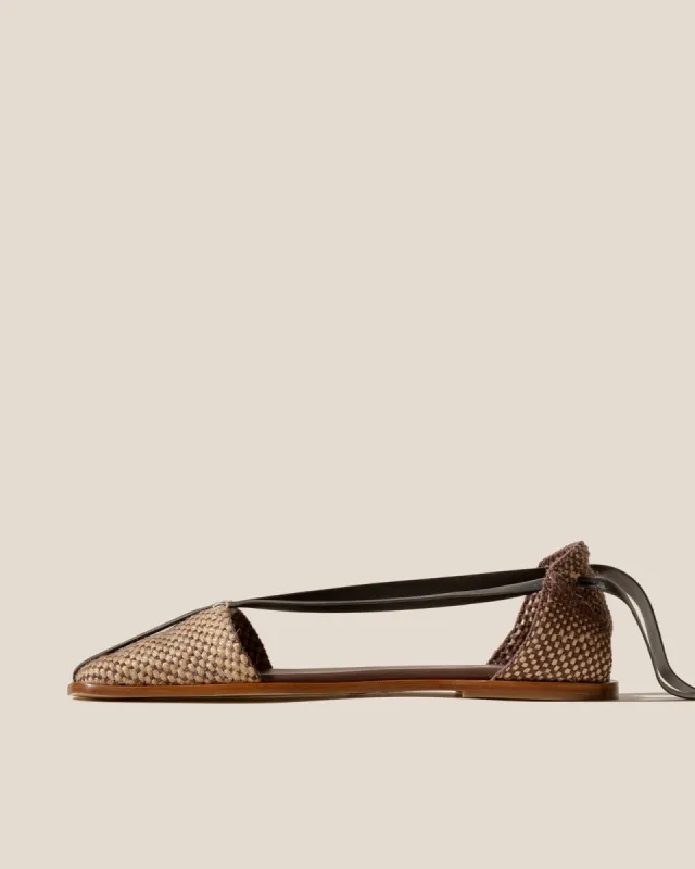 CALMA - Squared-Toe Knotted Sandal | Parallel