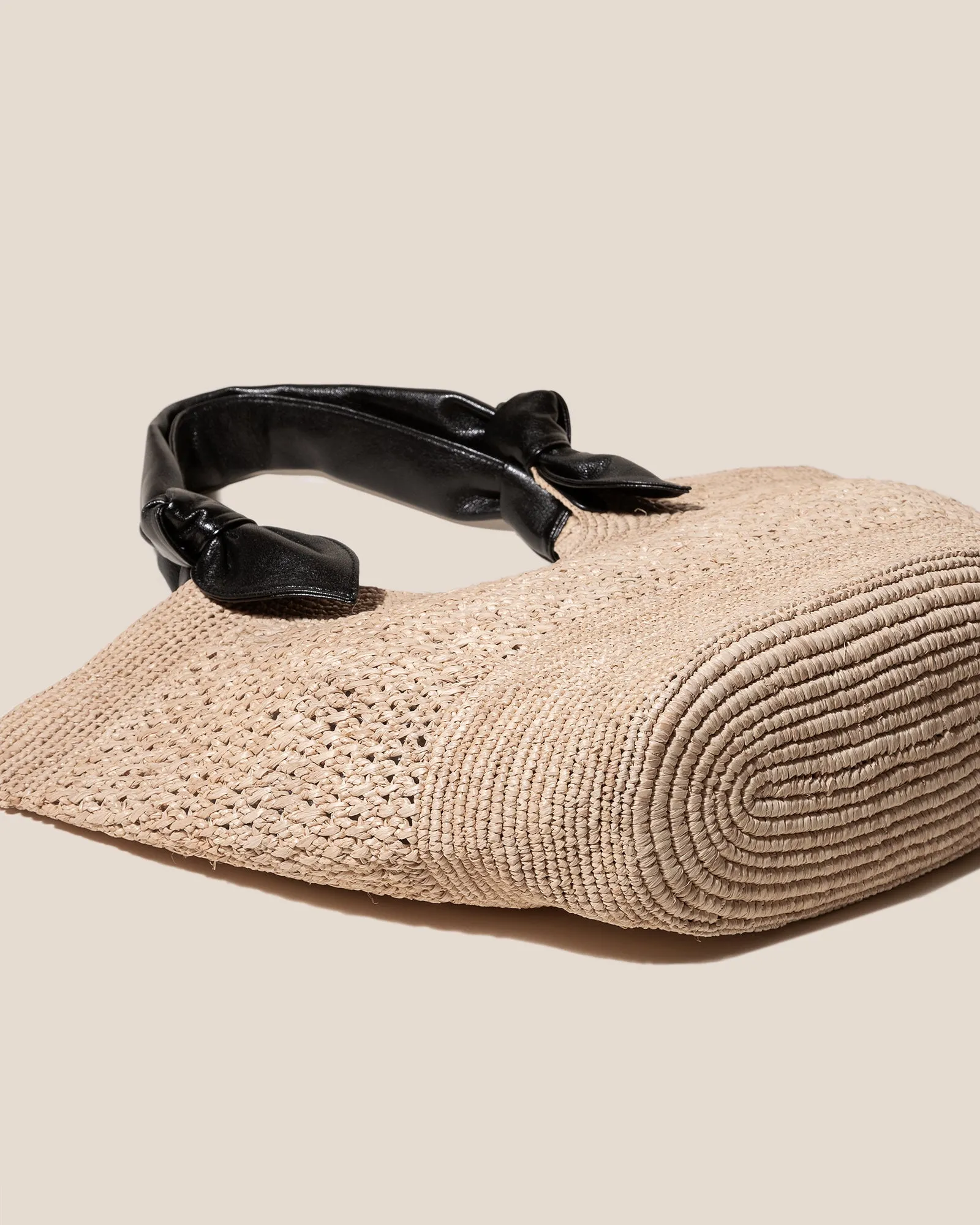 FONOL - Crocheted Raffia Basket sold by Hereu Studio product image thumbnail 4