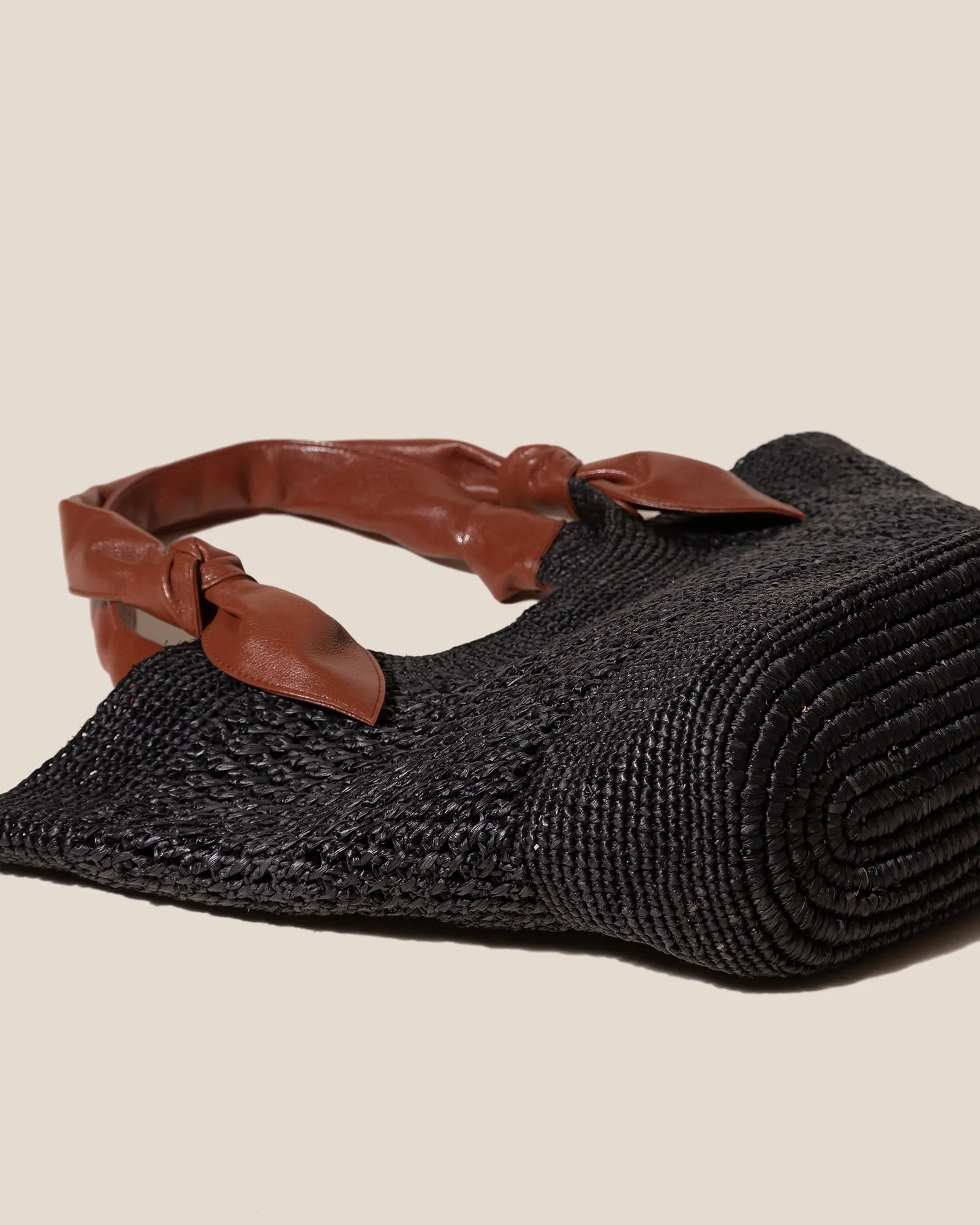 FONOL - Crocheted Raffia Basket sold by Hereu Studio product image thumbnail 4