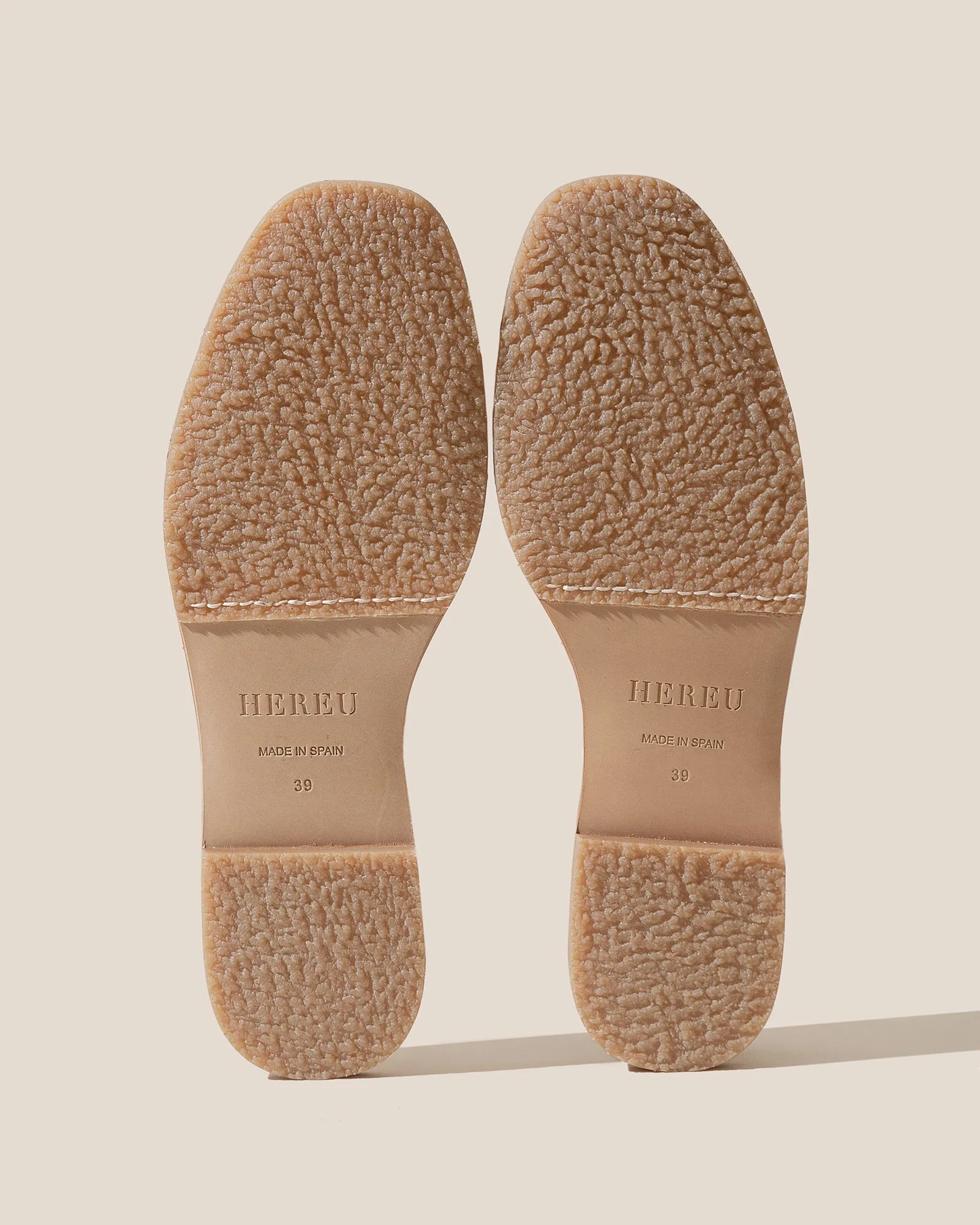 TURIA SUPPLE SHINY - T-Bar Flat sold by Hereu Studio product image thumbnail 4