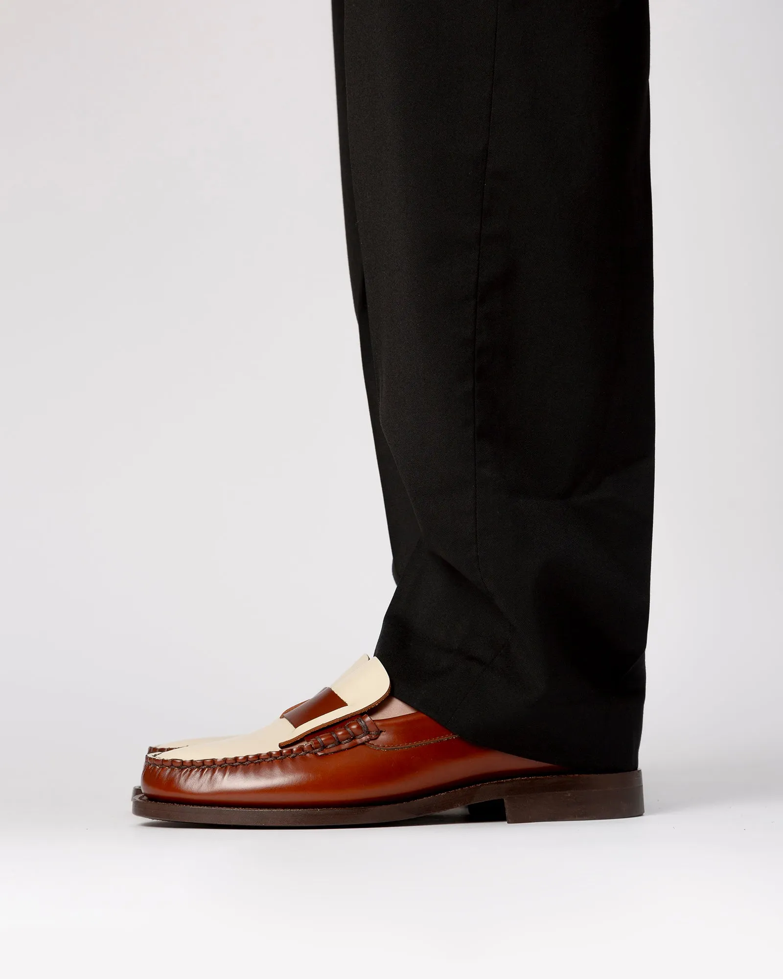 SINEU R BICOLOUR - Interlaced-detail Slip-on Loafer sold by Hereu Studio product image thumbnail 5