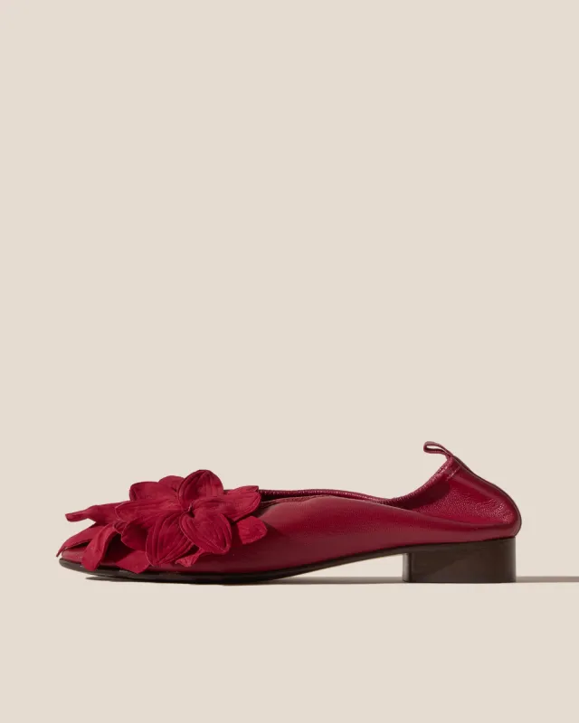FLORIDA - Flower-Detail Mid-Heel Pump made by Hereu Studio