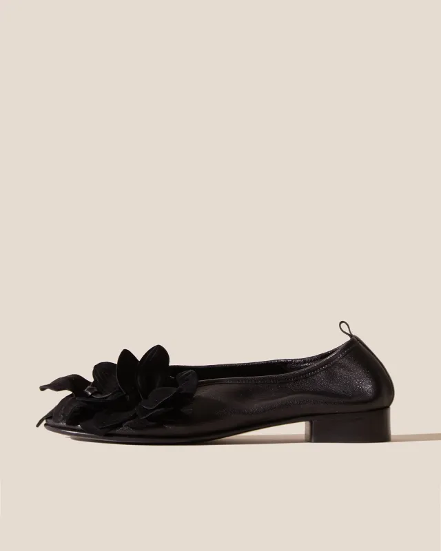 FLORIDA - Flower-Detail Mid-Heel Pump made by Hereu Studio