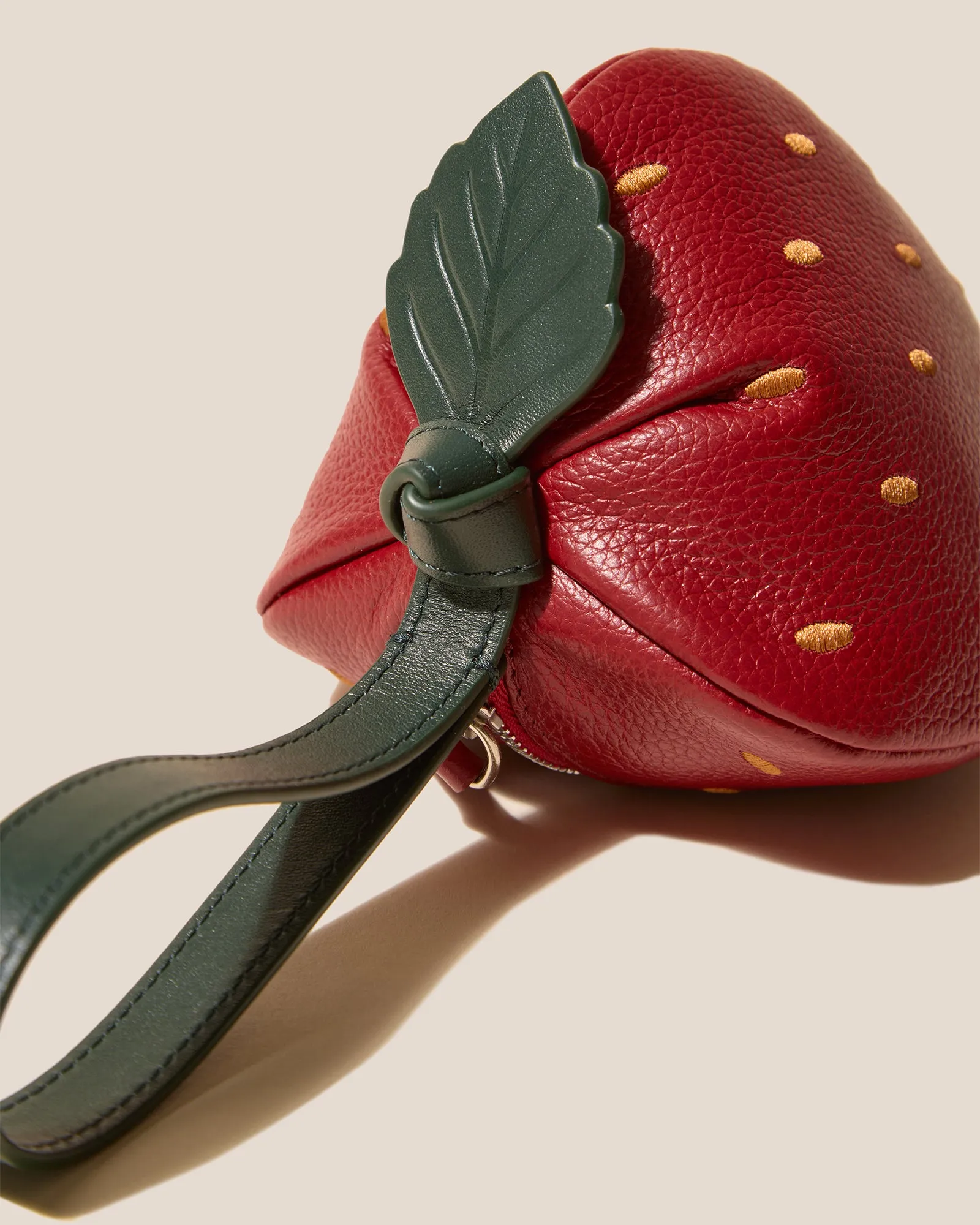 FRAULA - Strawberry-Shaped Leather Coin Purse sold by Hereu Studio product image thumbnail 3