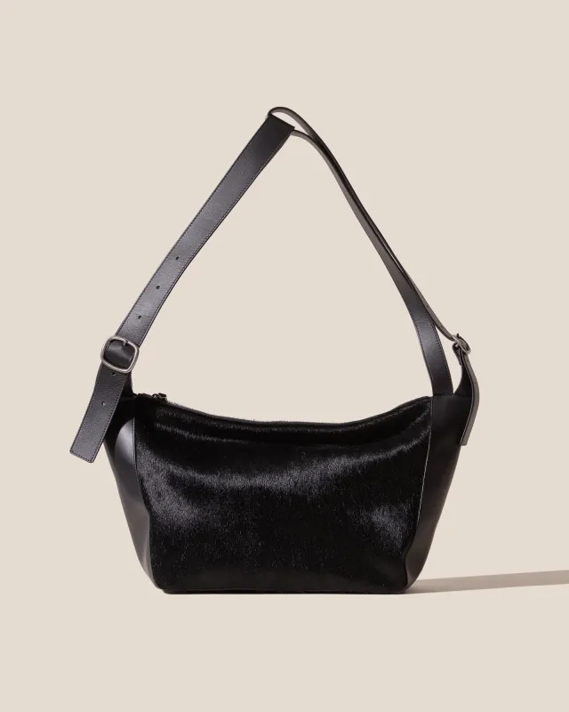 VINCLE CALF HAIR - Messenger Bag made by Hereu Studio