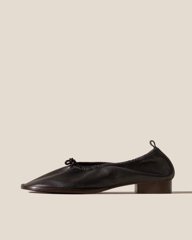 PUNTERA RONDA - Mid-Heel Pump made by Hereu Studio