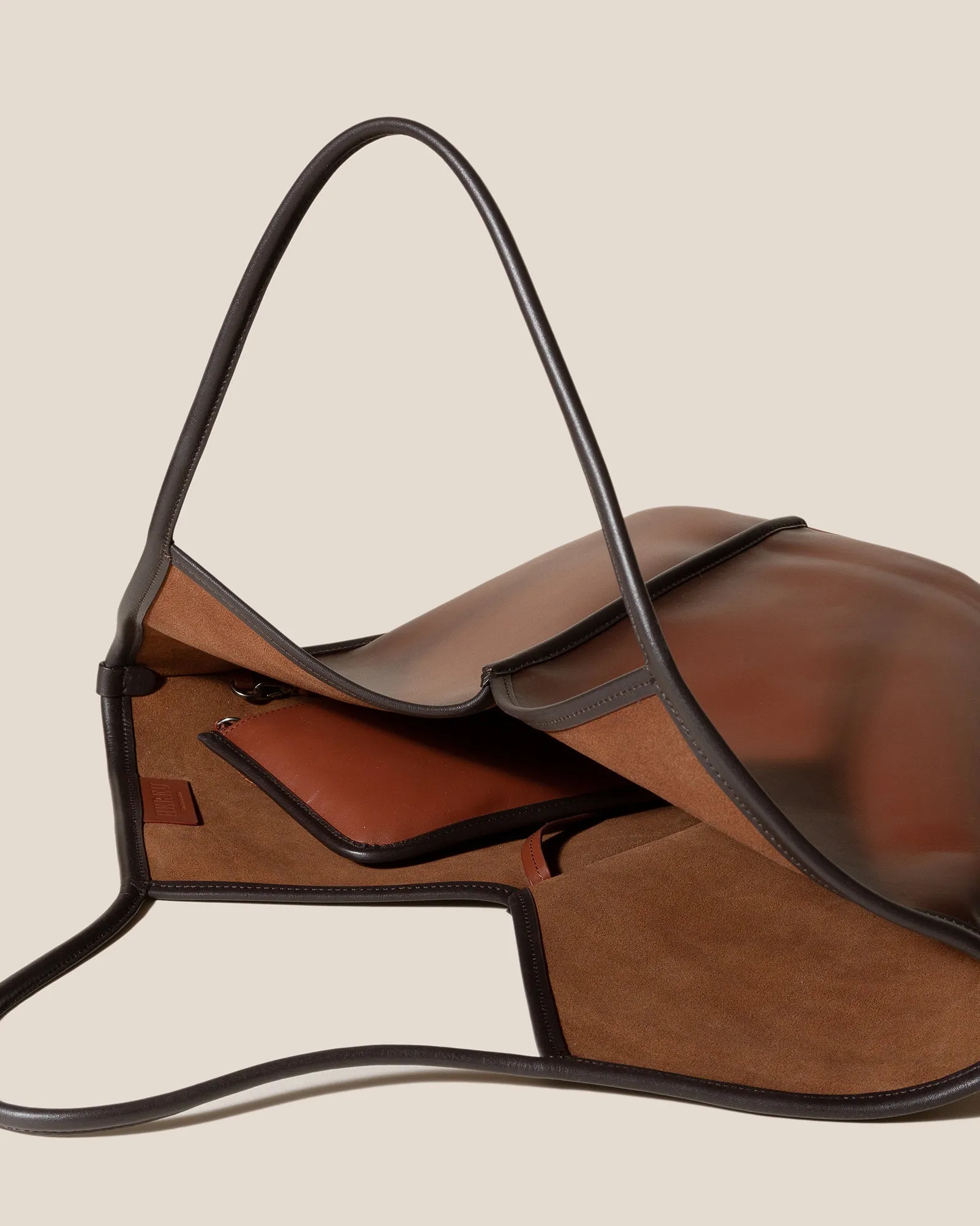 CALELLA AIRBRUSHED - Leather Tote Bag sold by Hereu Studio product image thumbnail 5