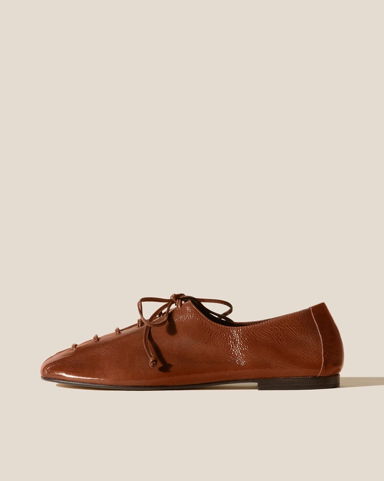 PLEGADA CRINKLED GLOSSY - Deconstructed Lace-up Shoe sold by Hereu Studio