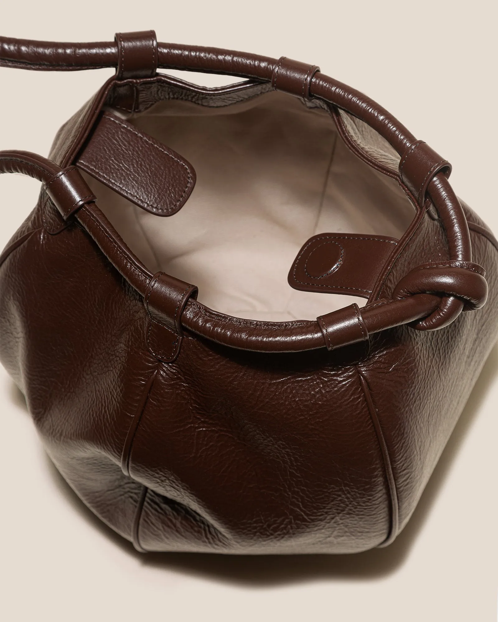 GLOBUL DISTRESSED - Balloon-Shaped Shoulder Bag sold by Hereu Studio product image thumbnail 4