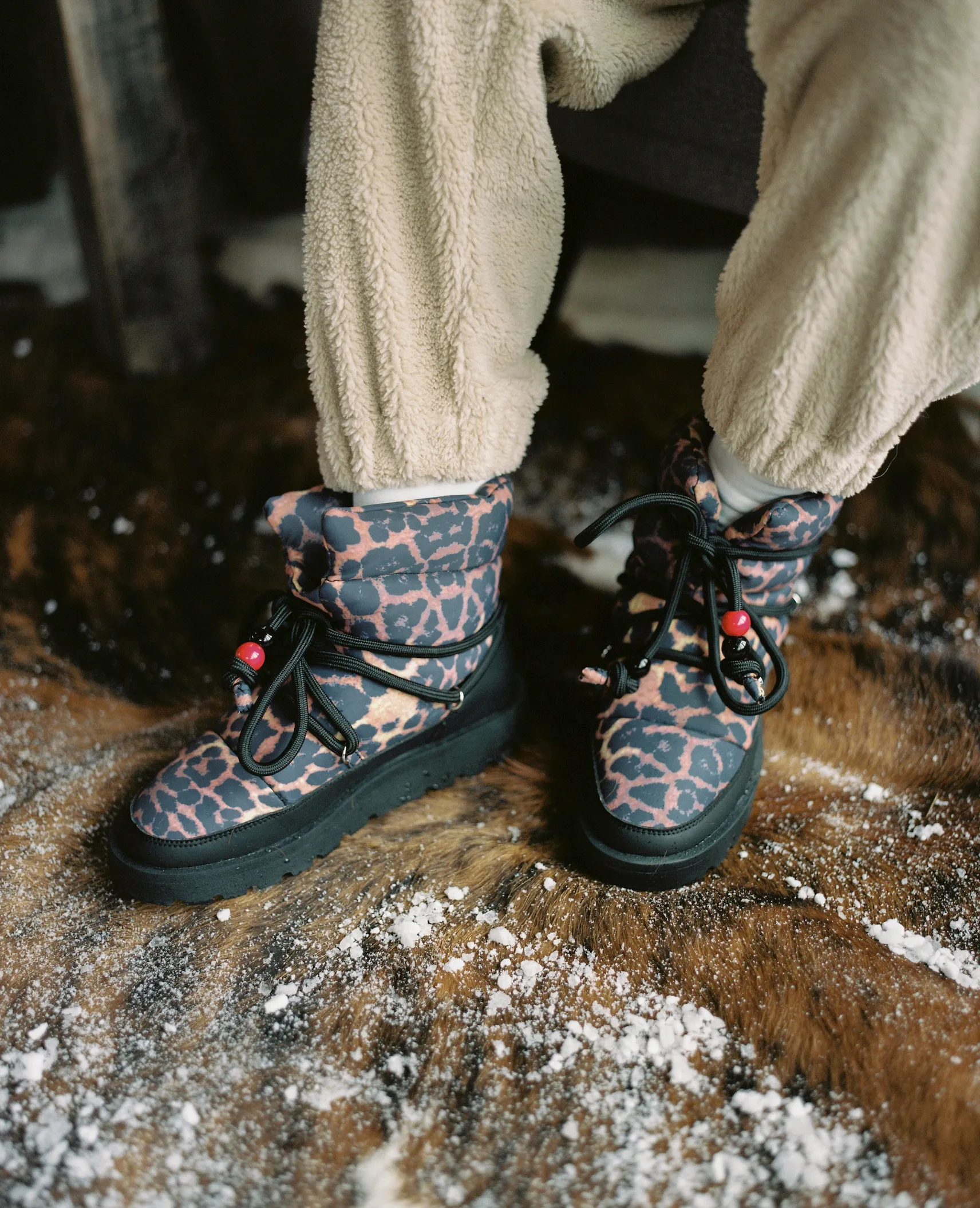 Snow boots leopard sold by Arizona Love product image thumbnail 4