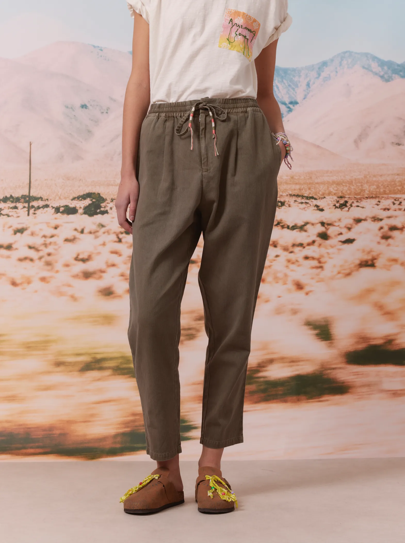 Chino pants kaki sold by Arizona Love