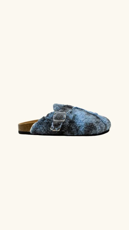 Virgin fur blue made by Arizona Love