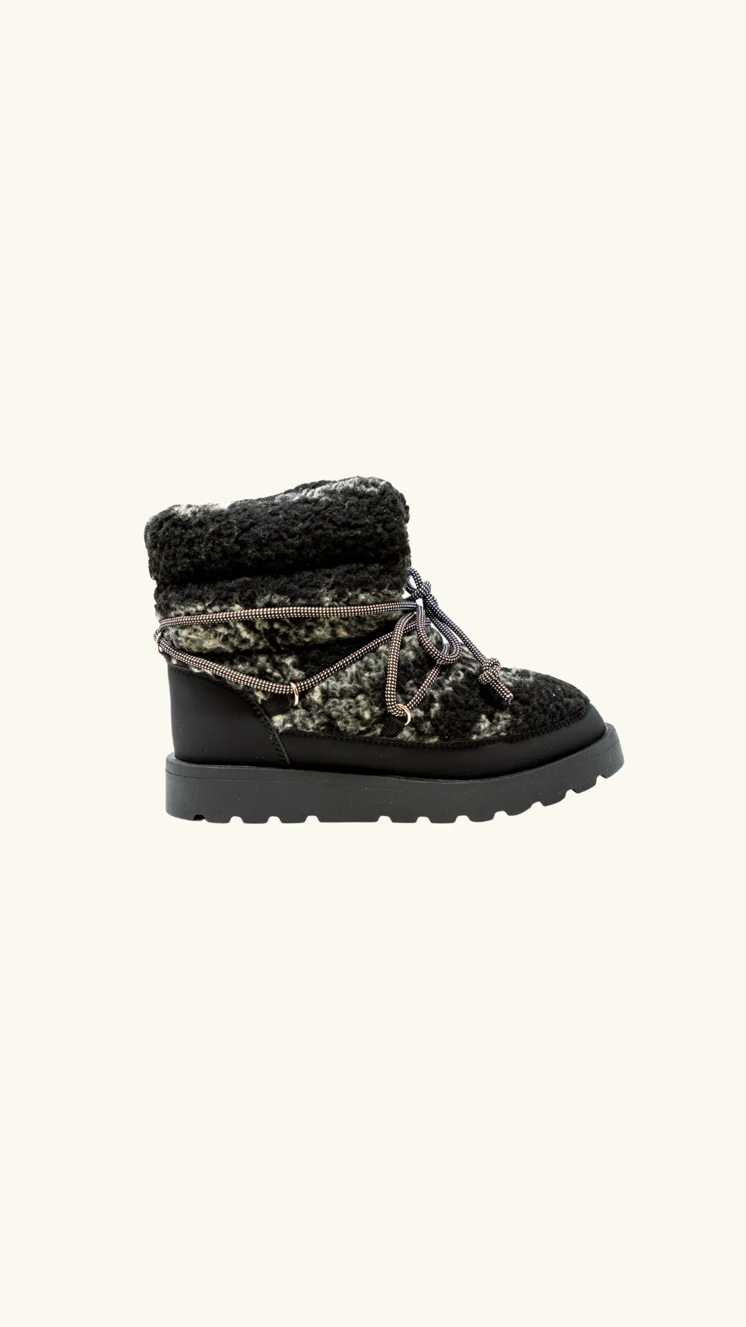 Fur snow boots black sold by Arizona Love