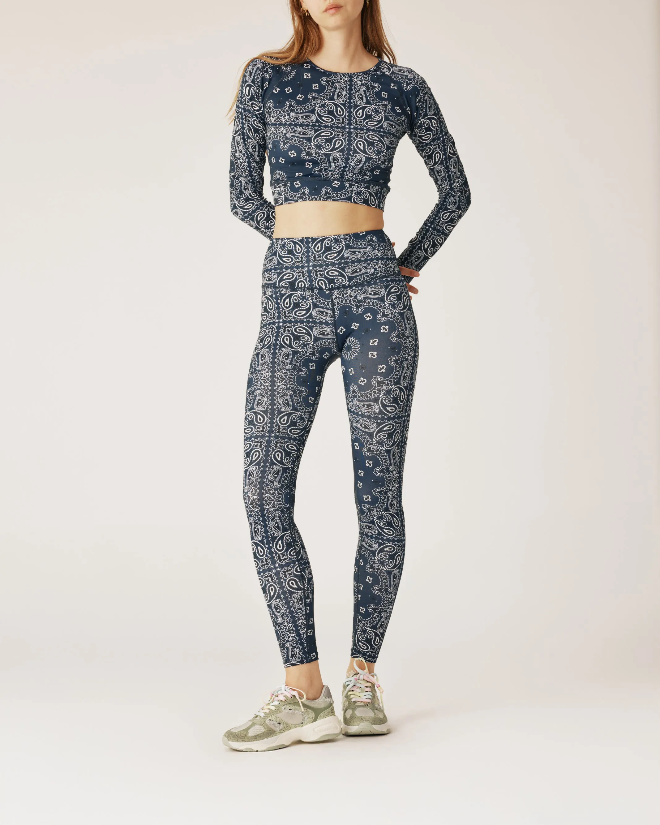 Yoga legging navy sold by Arizona Love