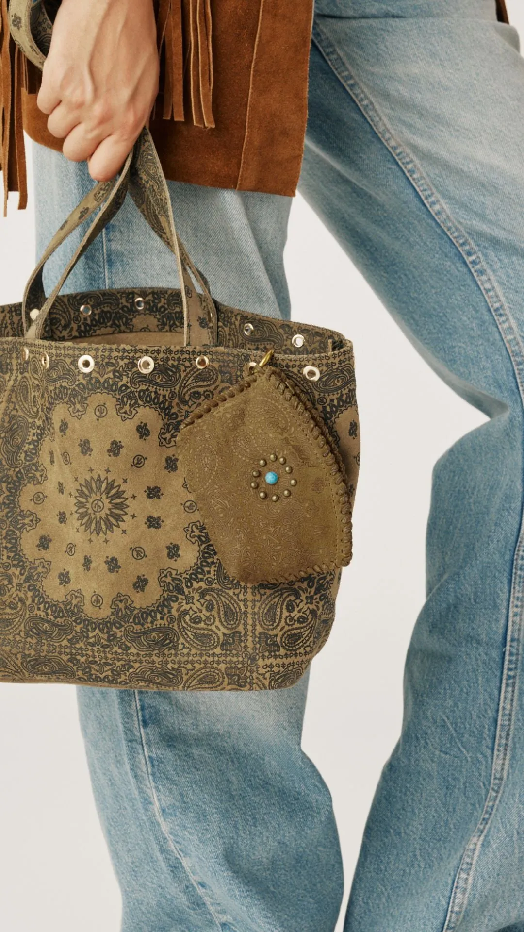 Little pouch kaki sold by Arizona Love