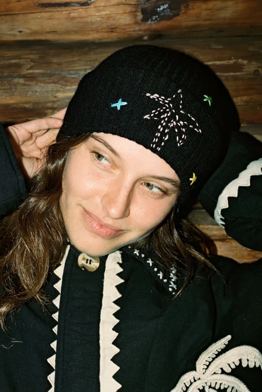 Knited hat black made by Arizona Love