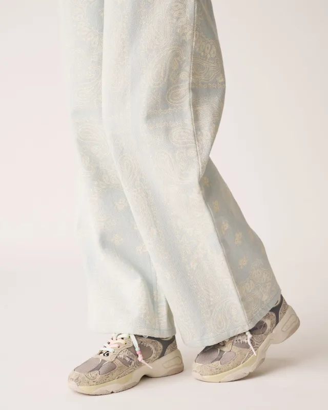 Sunrise sneakers grey made by Arizona Love