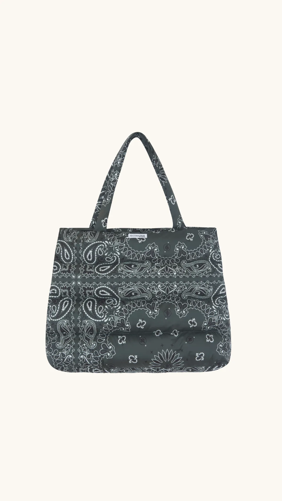SNOW QUILT BAG sold by Arizona Love product image thumbnail 3