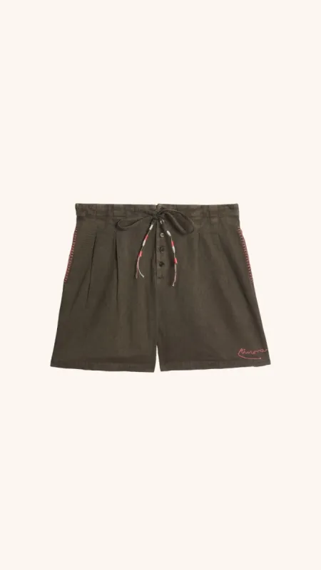 Short kaki made by Arizona Love