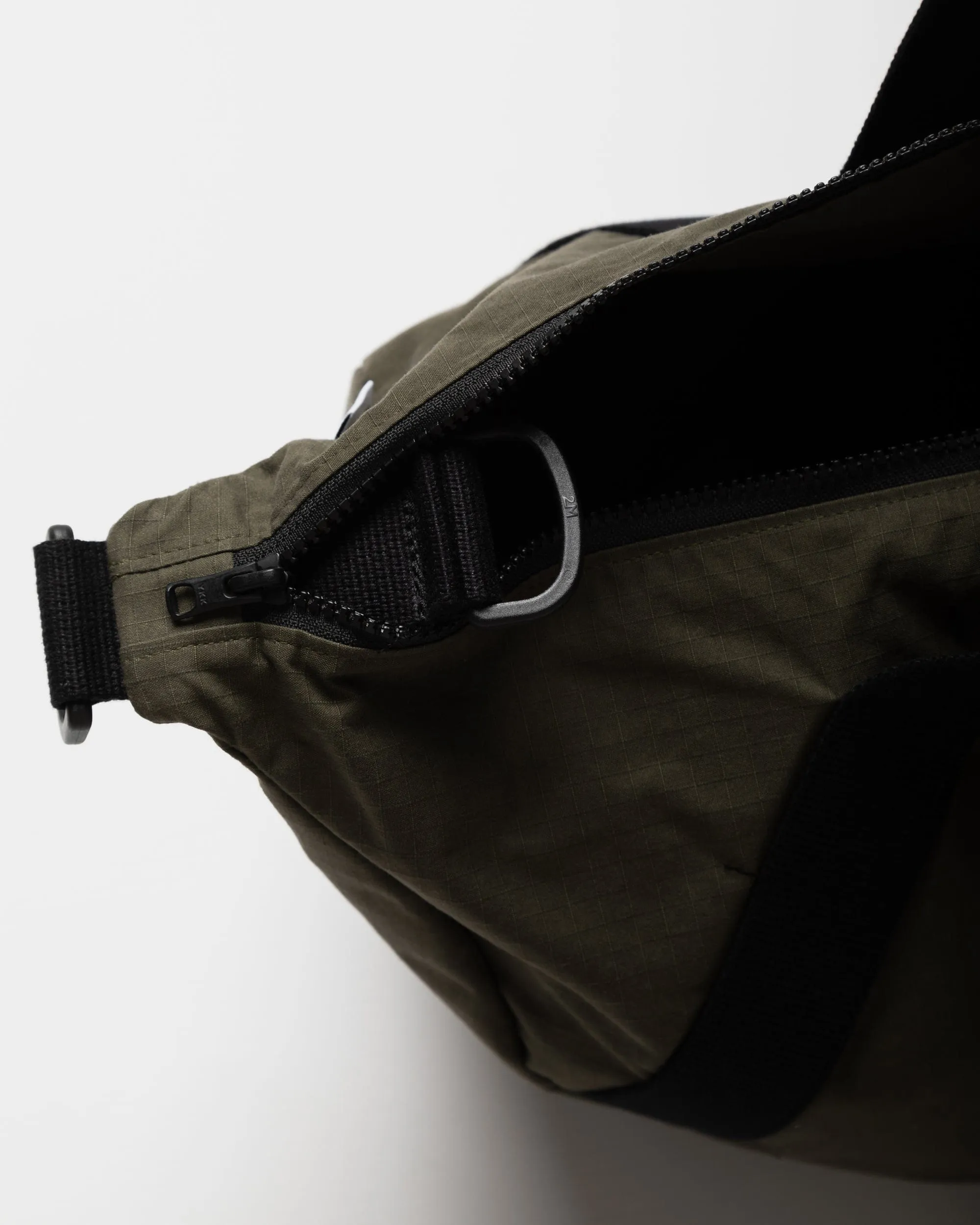 Water Resistant Duffle Bag - Dark Olive sold by Wawwa product image thumbnail 3