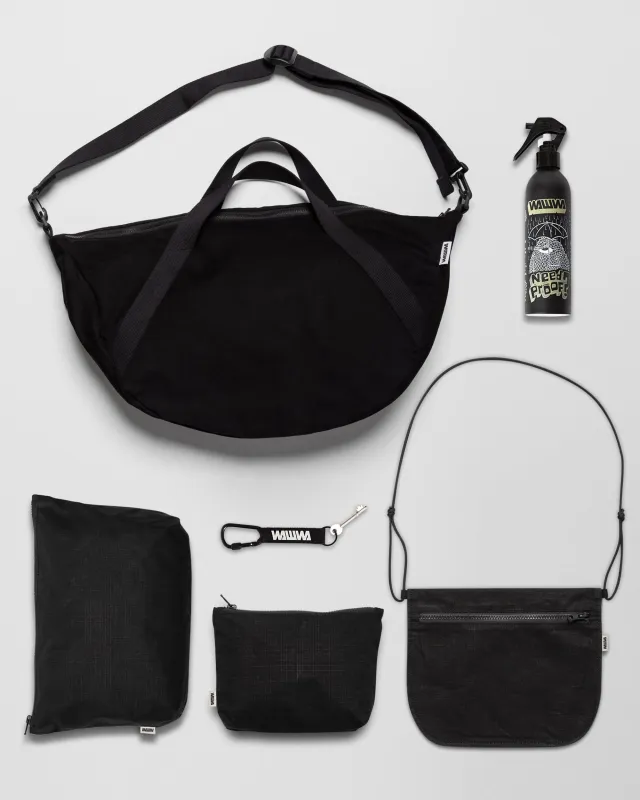 Water Resistant Duffle Bag Travel Set - Black sold by Wawwa