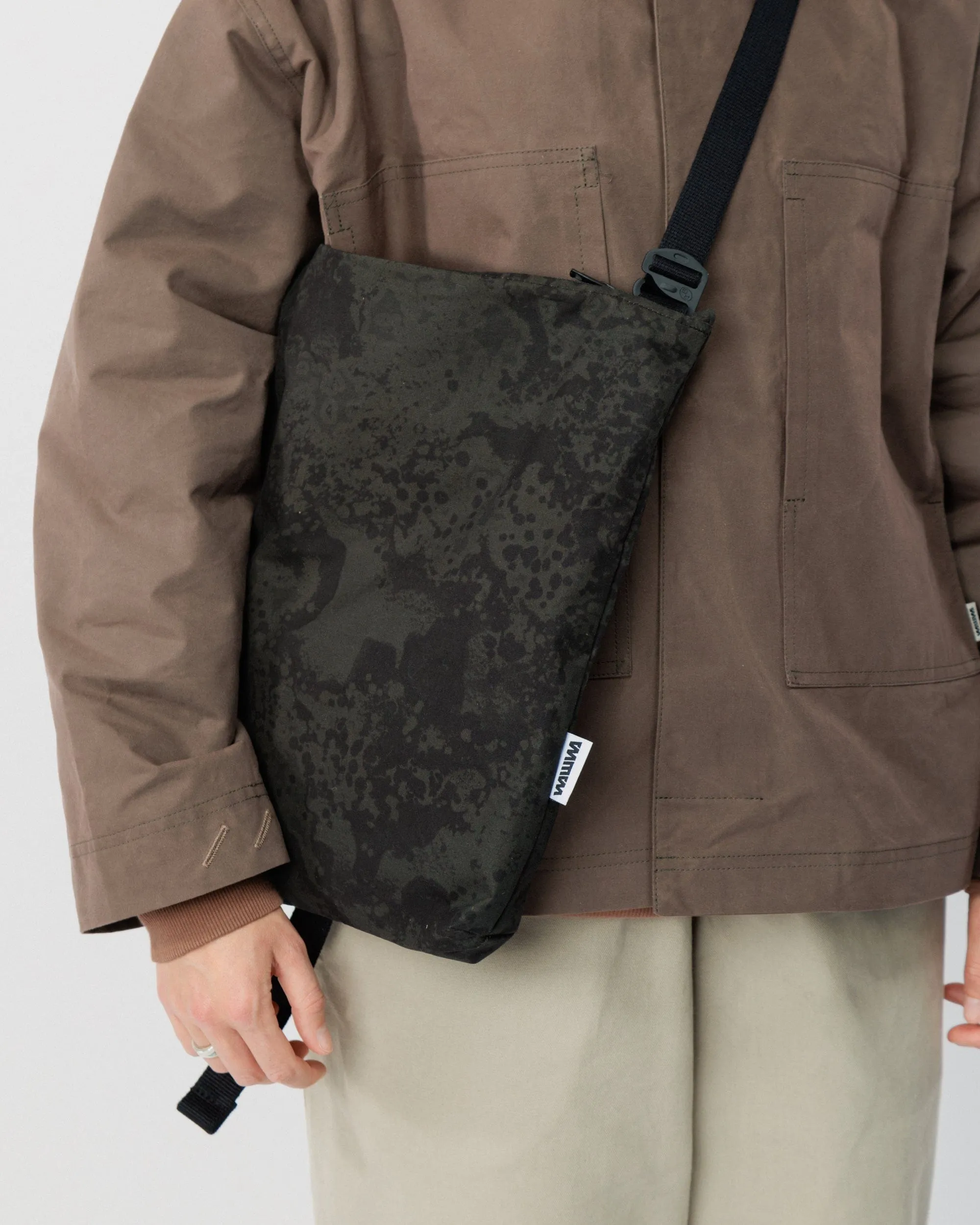 Water Resistant Messenger Bag - Black Ink sold by Wawwa product image thumbnail 5