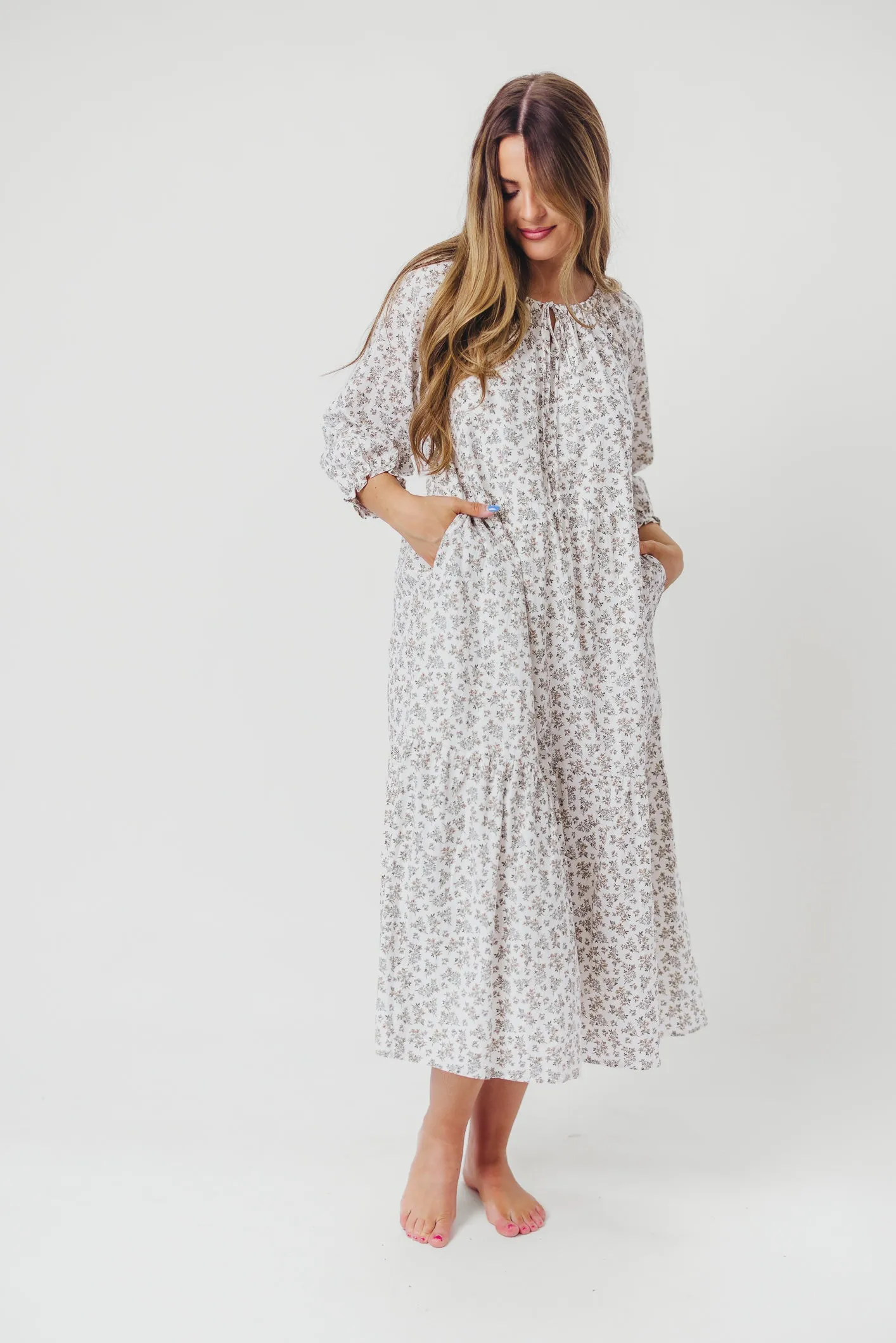 Avery Tiered Linen-Blend Midi Dress in Off-White - Bump Friendly and Inclusive Sizing sold by Worth Collective product image thumbnail 4