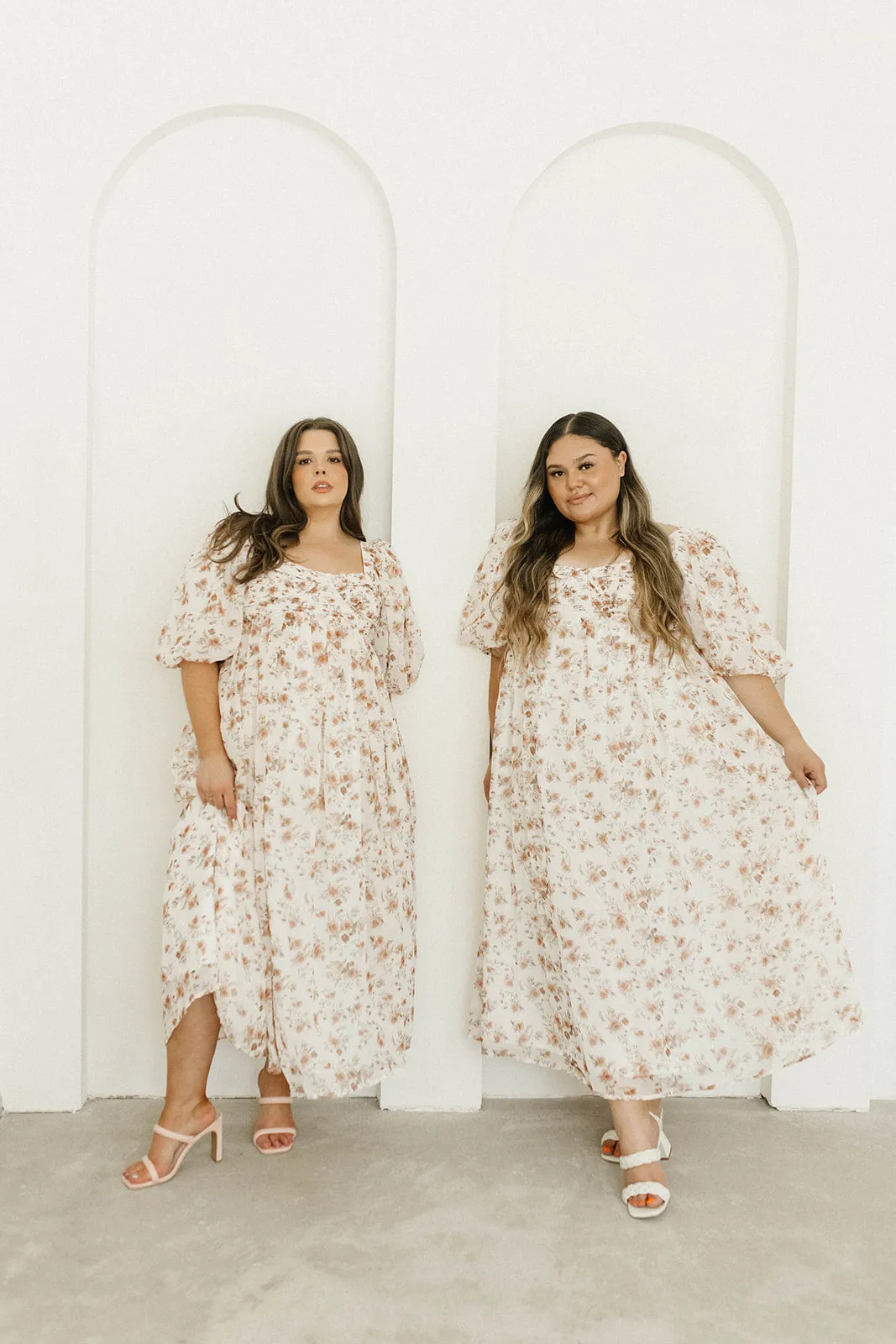 Harlow Maxi Dress in Ivory Floral - Bump Friendly & Inclusive Sizing (S-3XL) sold by Worth Collective product image thumbnail 2