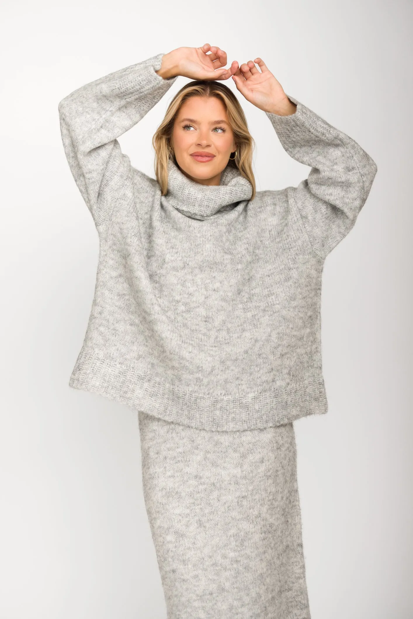 Robyn Pullover Top in Heather Grey sold by Worth Collective product image thumbnail 5