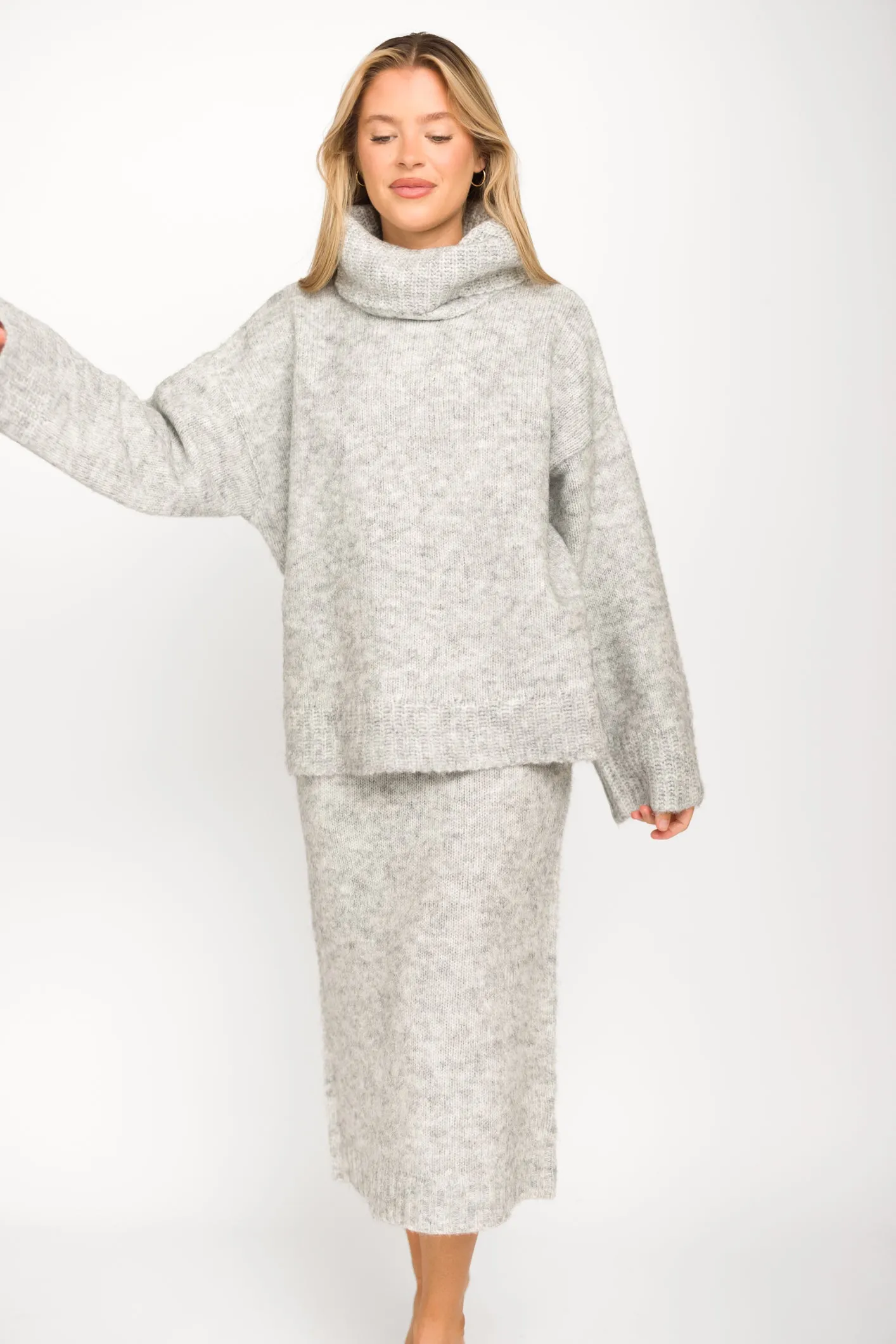 Robyn Knit Skirt in Heather Grey - Bump Friendly *Final-Sale* sold by Worth Collective