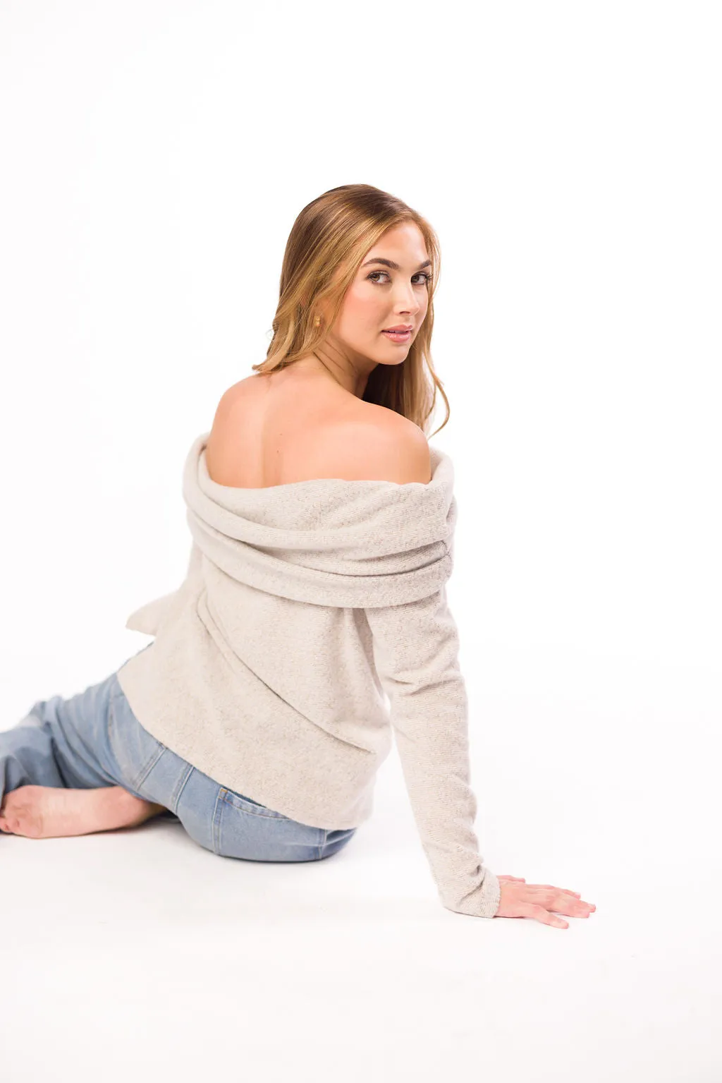 Set the Mood Top in Light Grey sold by Worth Collective product image thumbnail 3