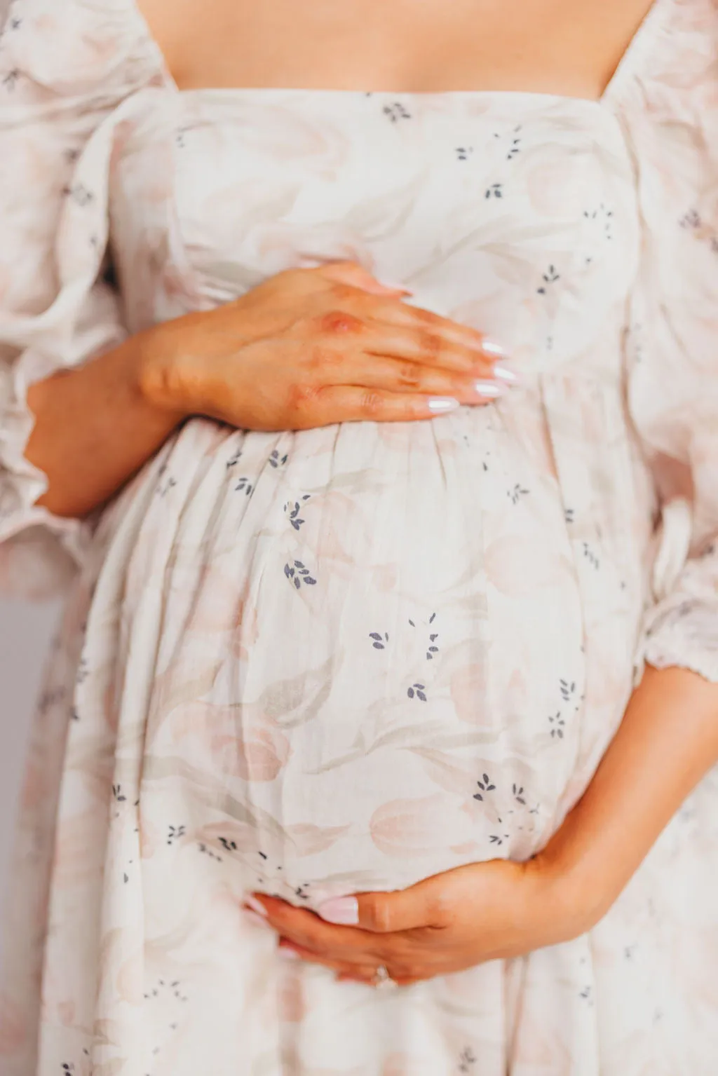 Mona Maxi Dress in Peach & Cream Floral - Bump Friendly (Bust Runs a Bit Small / No Smocking) sold by Worth Collective product image thumbnail 3
