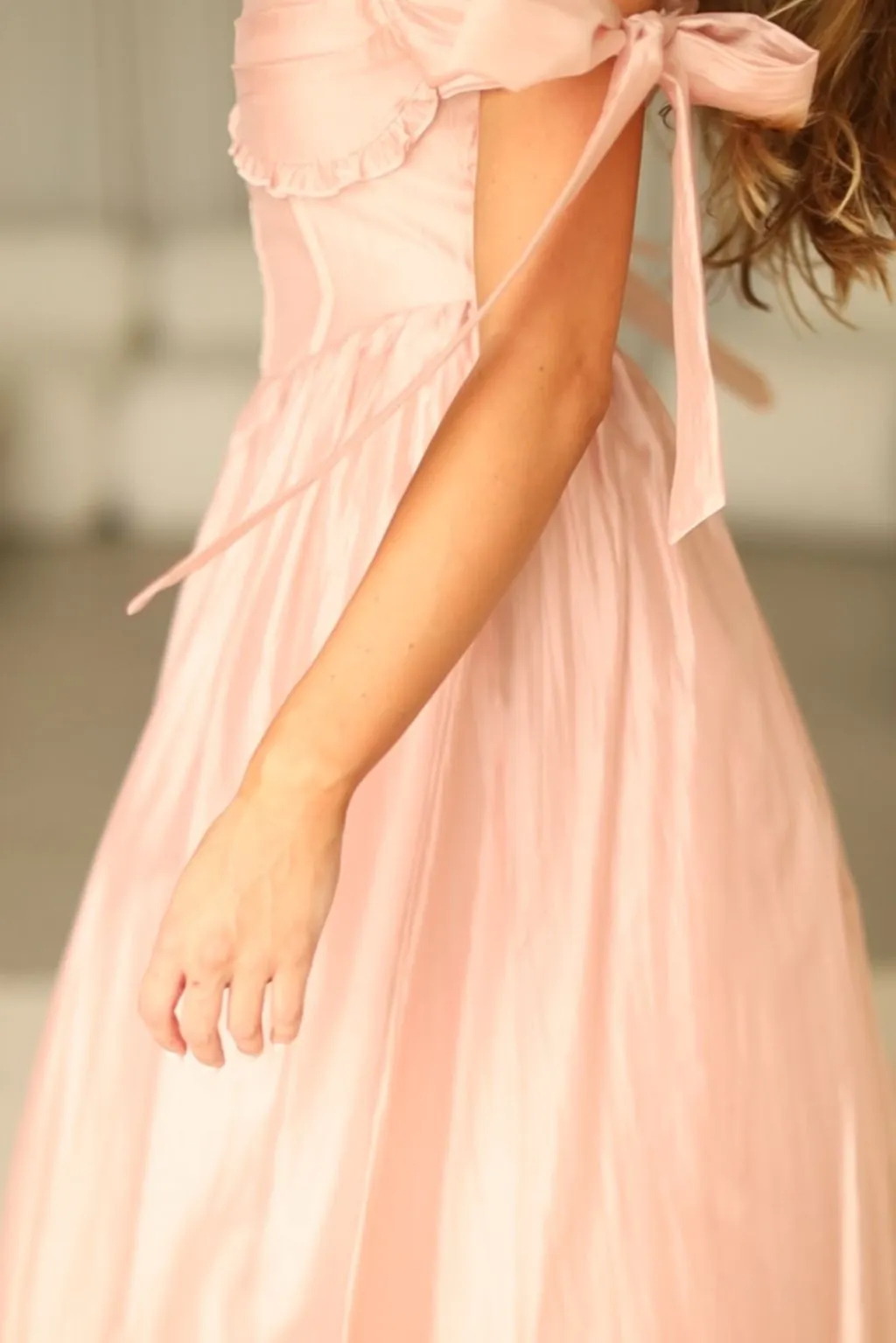 Paulina Sleeveless Sweetheart Midi Dress in Vintage Rose sold by Worth Collective product image thumbnail 2