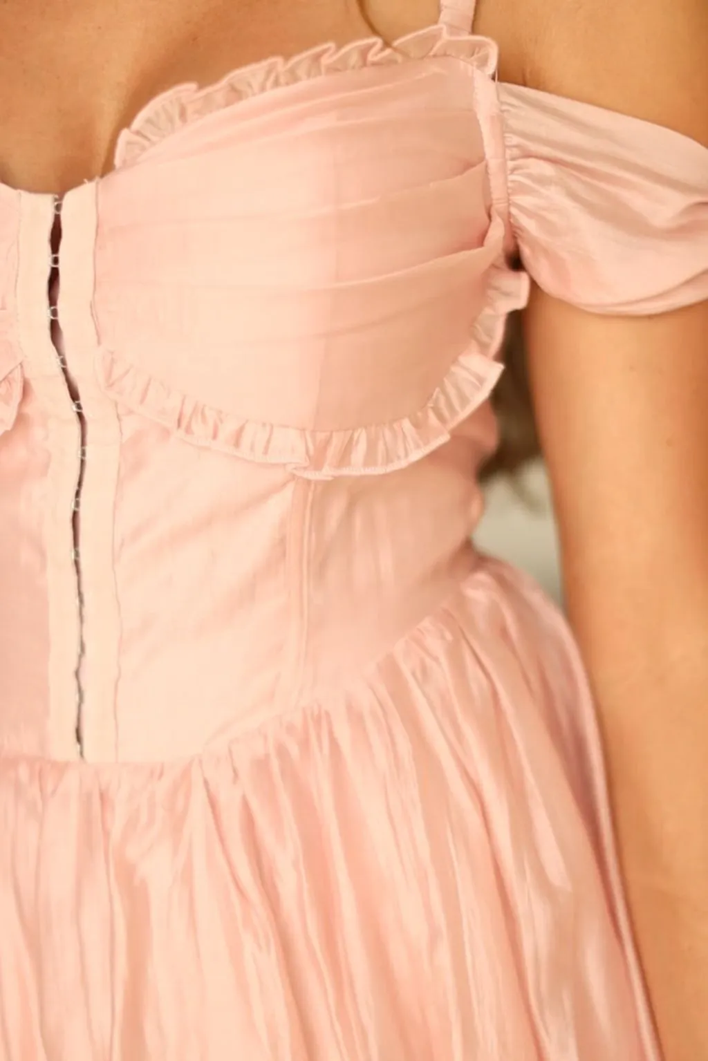 Paulina Sleeveless Sweetheart Midi Dress in Vintage Rose sold by Worth Collective product image thumbnail 3