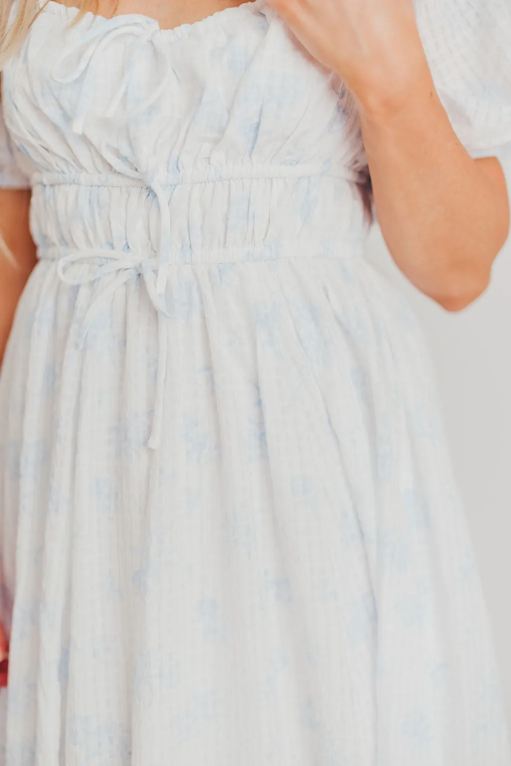 Edda Coastal Midi Dress in Light Blue - Bump Friendly & Inclusive Sizing (S-3XL) sold by Worth Collective product image thumbnail 5